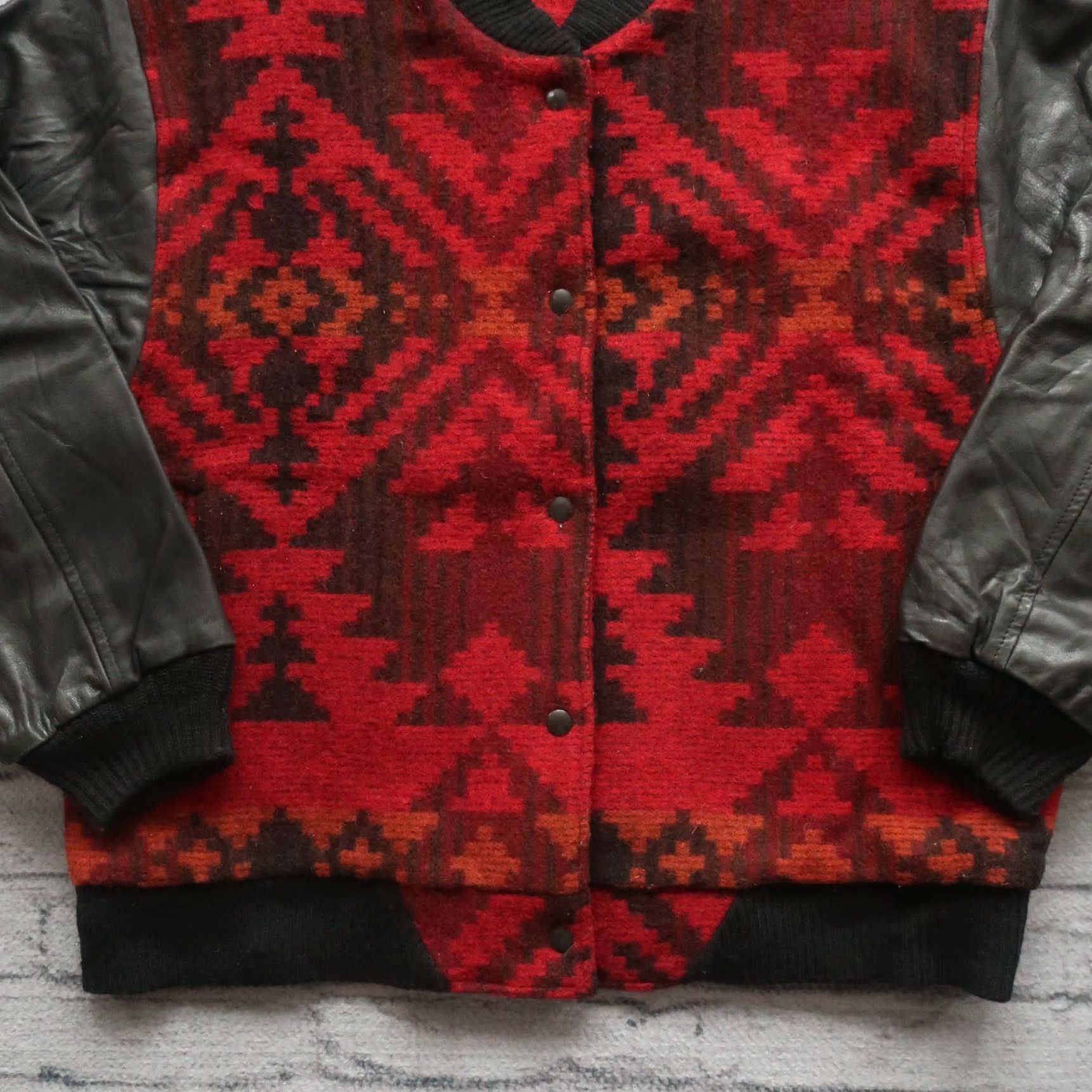 Vintage Vintage Woolrich Jacket Mens Large Wool Leather Red Vintage Woolrich Native Wool Leather Jacket Size L Made in USA Size US L / EU 52-54 / 3 - 3 Thumbnail
