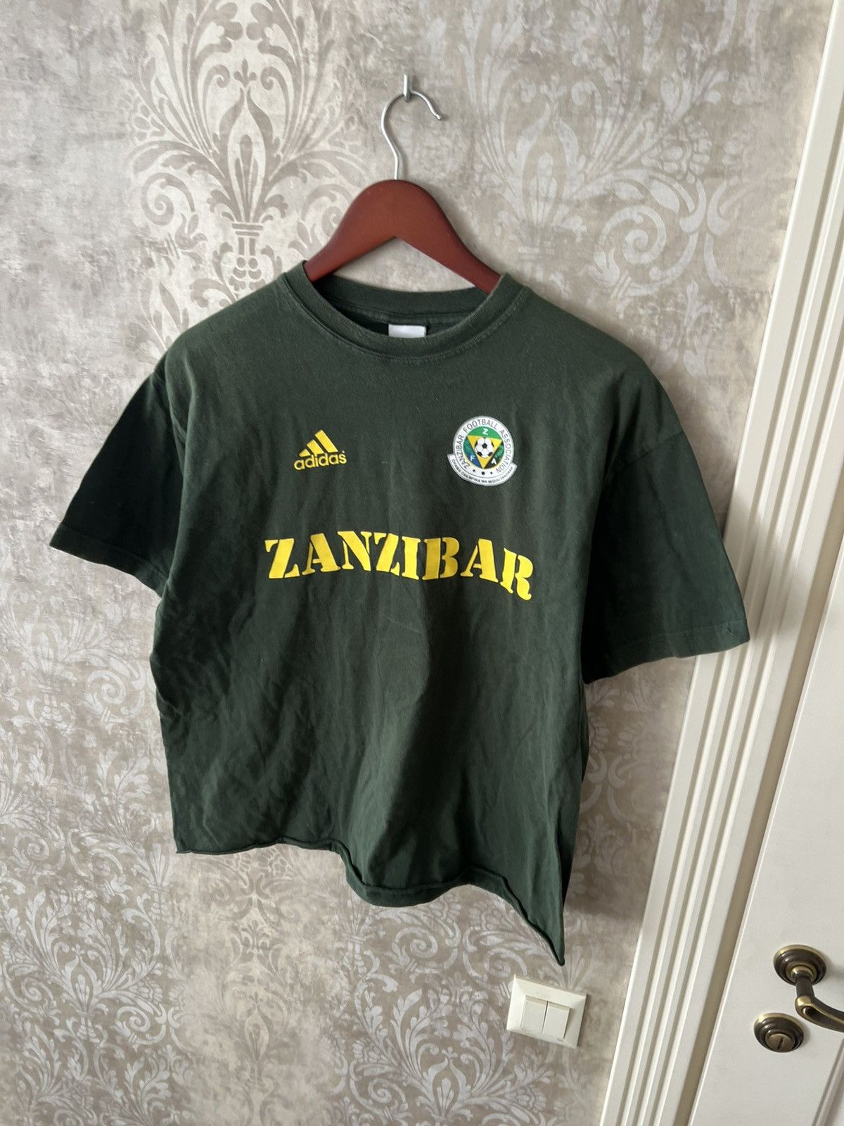 Adidas Vintage Adidas Zanzibar Football T-Shirt Tee soccer Size US XL / EU 56 / 4 - 4 Thumbnail