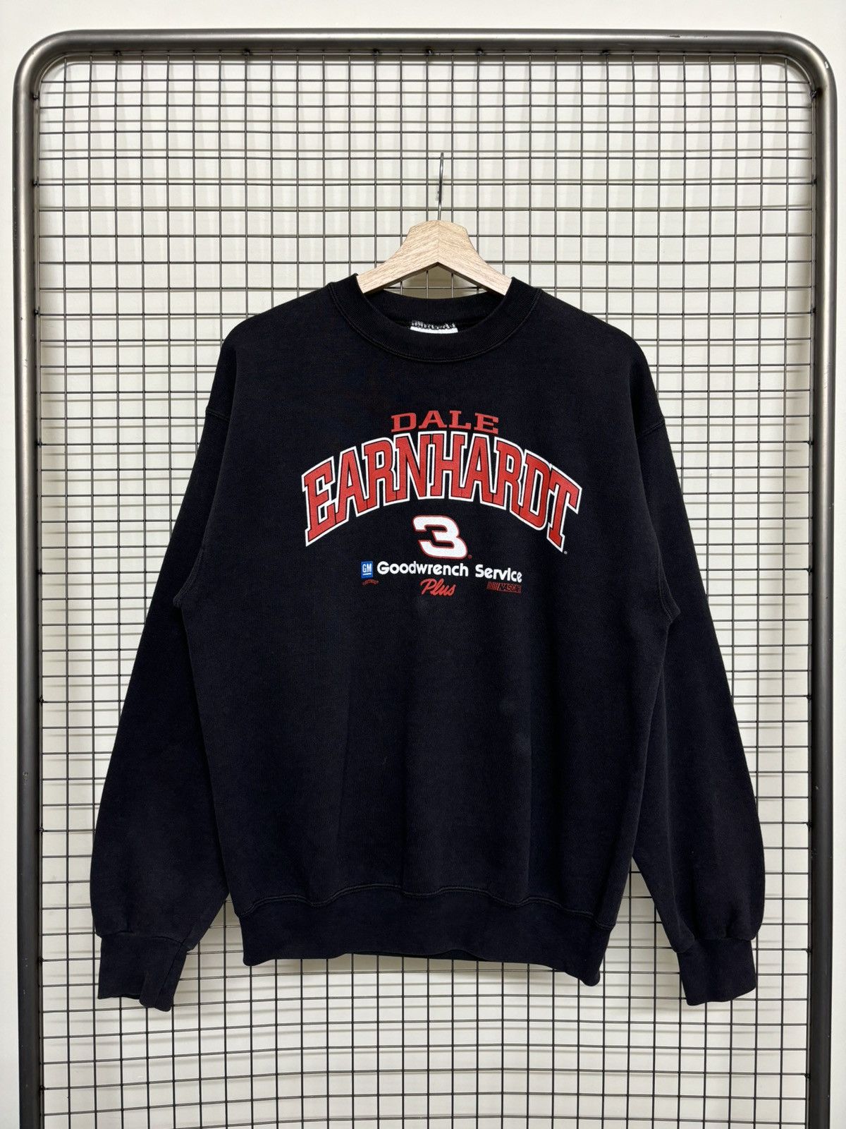 Chase Authentics 🚨FINAL DROP🚨Vintage Dale Earnhardt Nascar Sweatshirt Size US XL / EU 56 / 4 - 3 Thumbnail