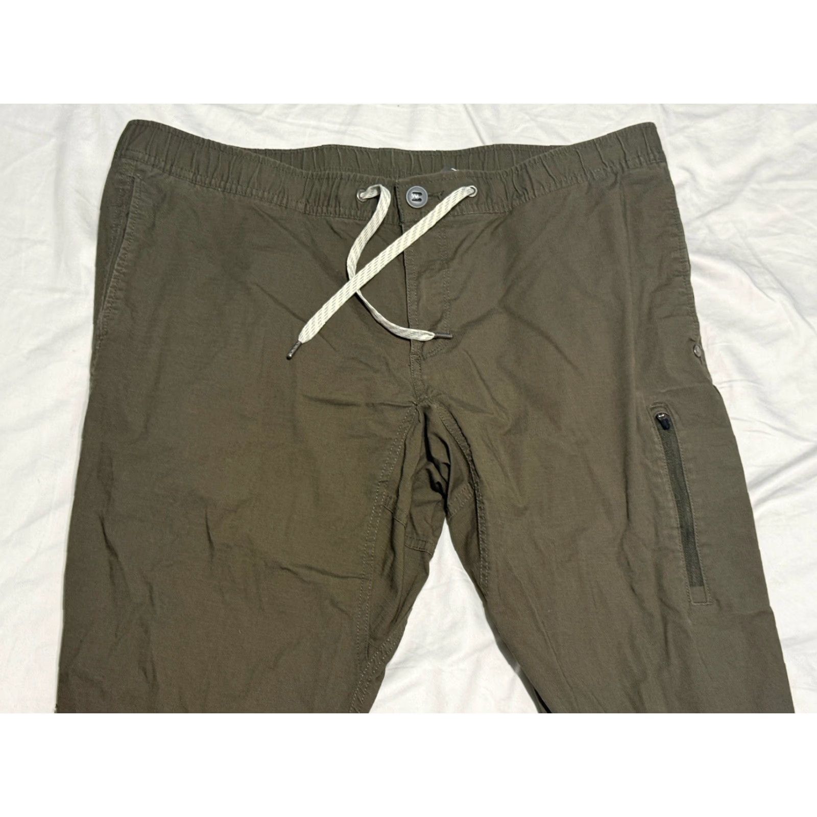 Vuori VINTAGE? Wait - not vintage. Vuori Climber Pants Men’s Ripstop Jogger Activewear 2XL Green Solid 32in Inseam Athletic Mens Size US 39 - 4 Thumbnail