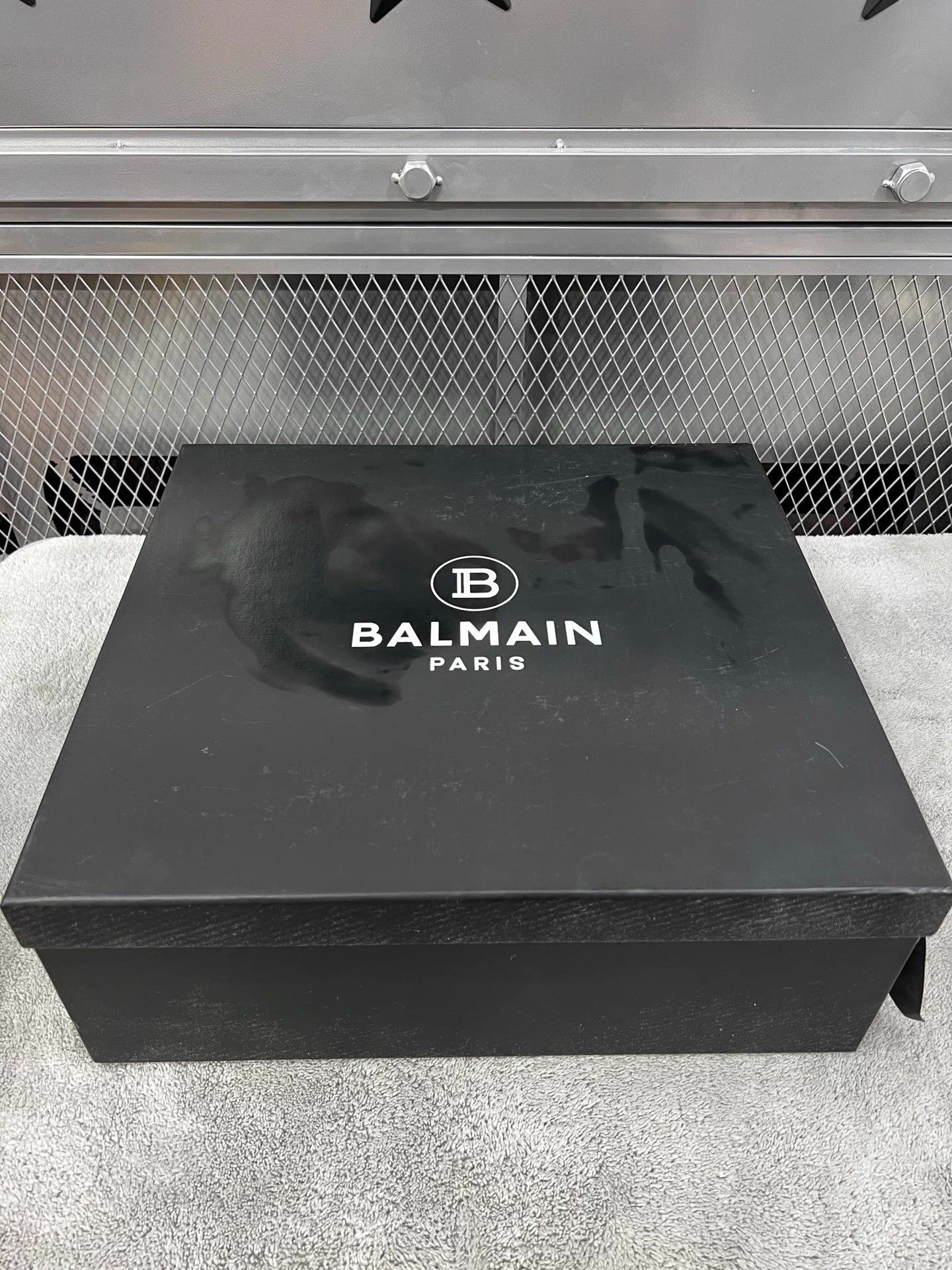 Balmain BALMAIN Unicorn black and yellow Size US 9 / EU 42 - 8 Thumbnail