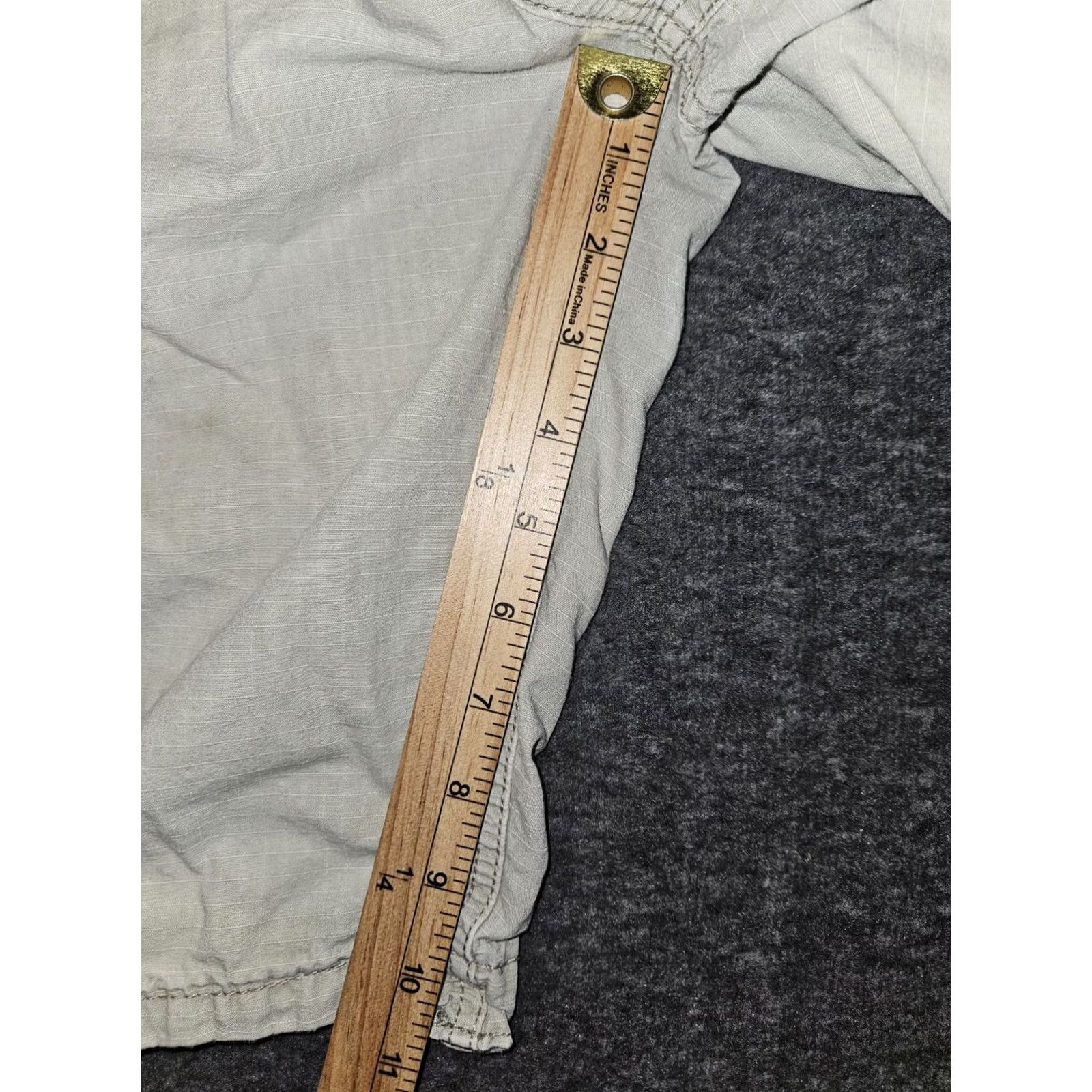 American Eagle Outfitters Vintage American Eagle Longboard Cargo shorts Mens 36 Beige Rip Stop Casual Workwear Size US 36 / EU 52 - 5 Thumbnail