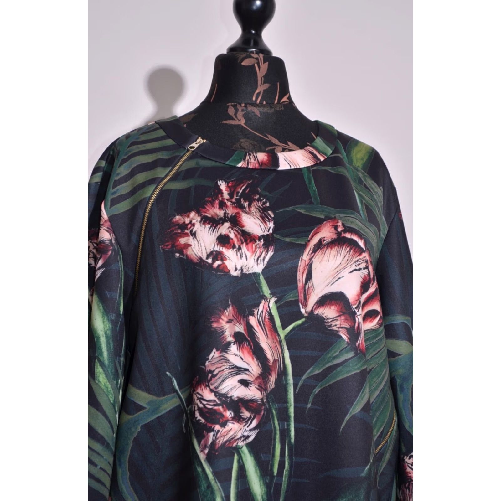 Ted Baker Ted Baker London Errin Womens Floral Print Sweatshirt Crew Neck Green One Size Size ONE SIZE - 3 Thumbnail