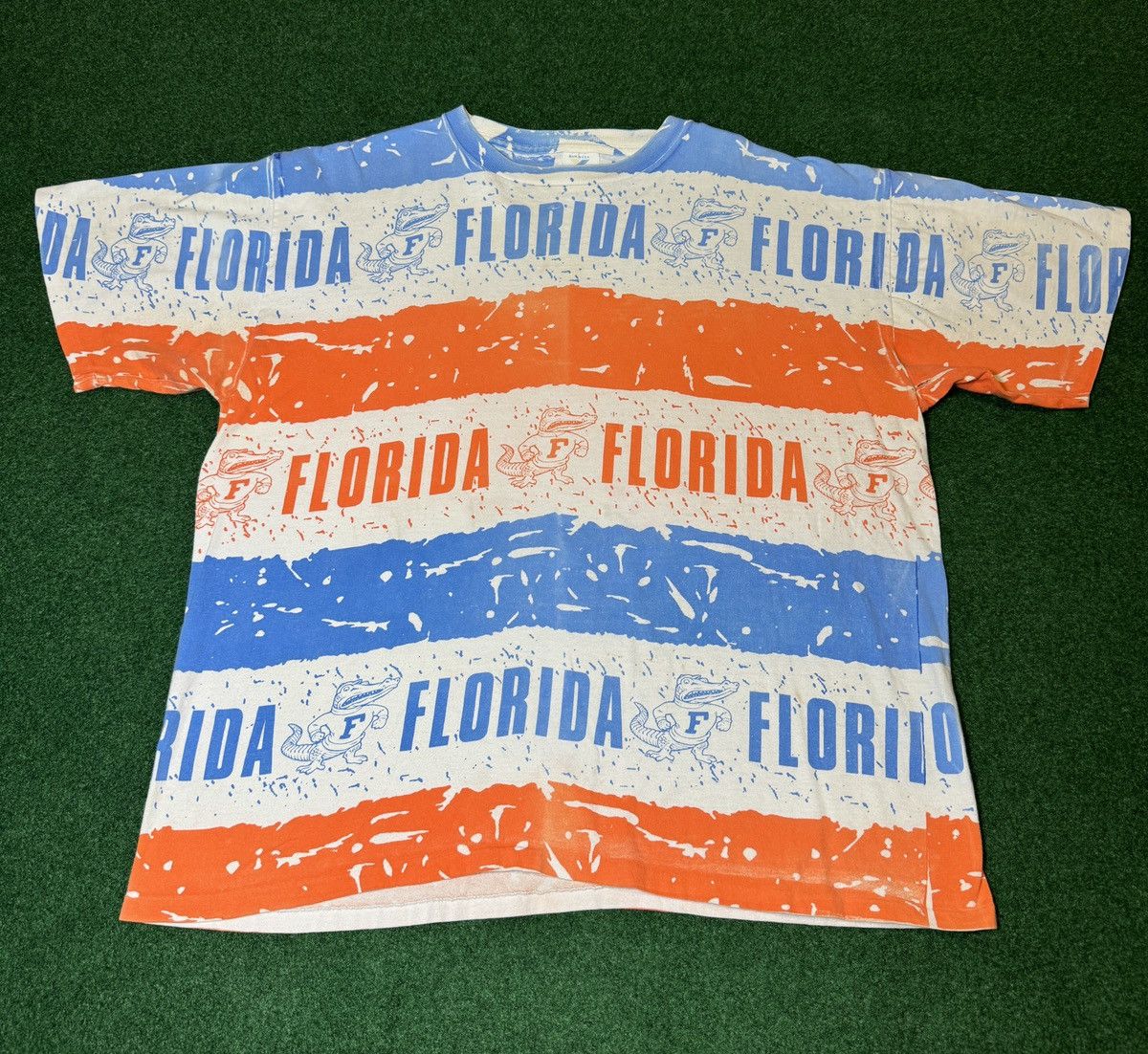 Vintage Vtg 90s FSU Florida Gators All Over Print Aop Boxy T Shirt Size US L / EU 52-54 / 3 - 1 Thumbnail