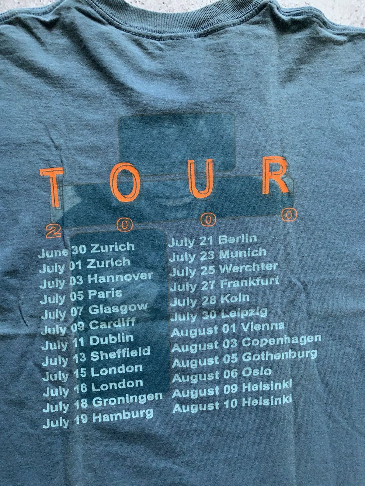 Band Tees 🔥VINTAGE TINA TURNER TWENTY FOUR SEVEN 2000 TOUR T-SHIRT Size US M / EU 48-50 / 2 - 16 Thumbnail