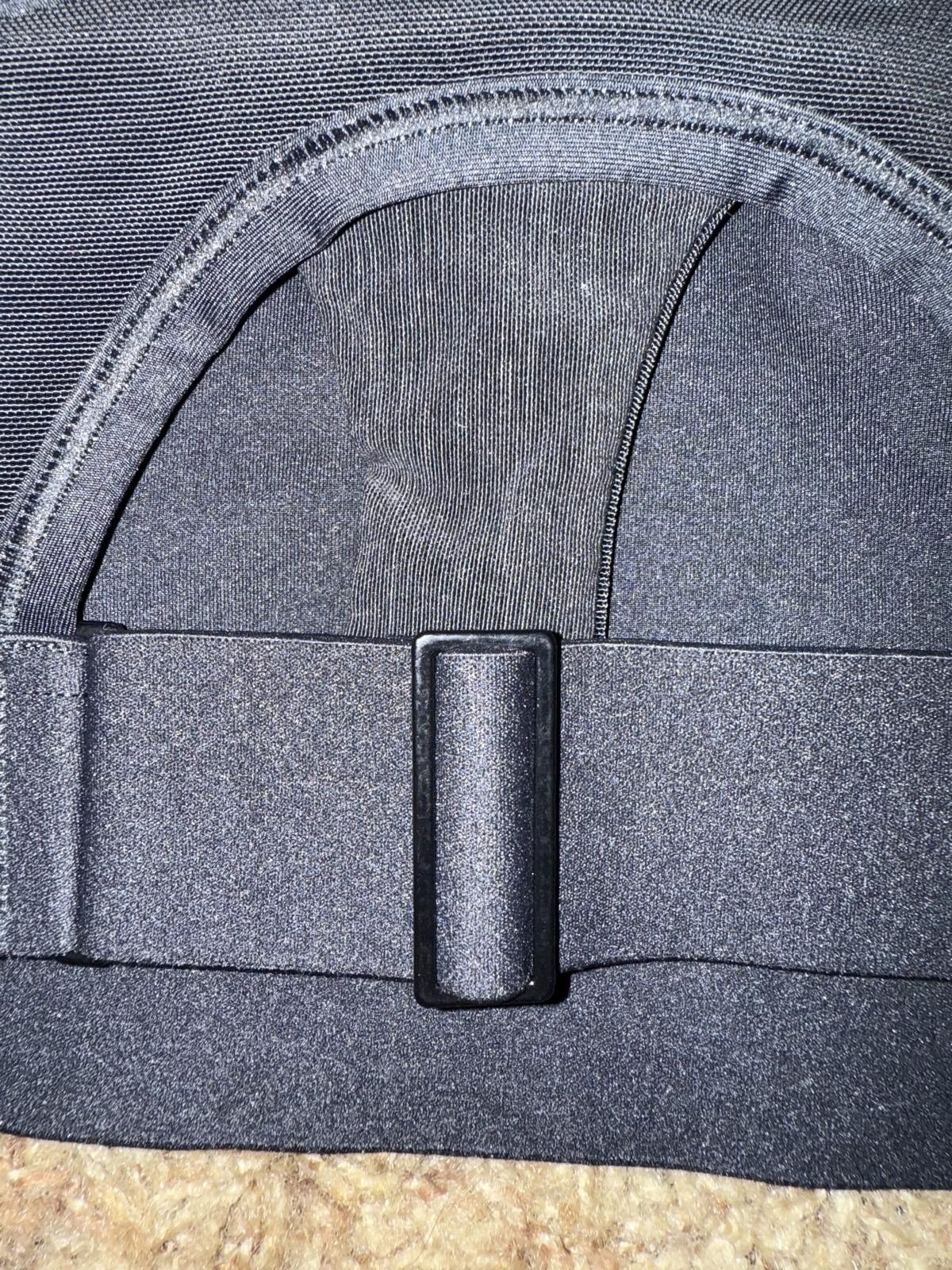 Nike Nike (M) Alate Minimalist Women's Light-Support Padded Nursing Sports Bra Sample Size ONE SIZE - 7 Thumbnail