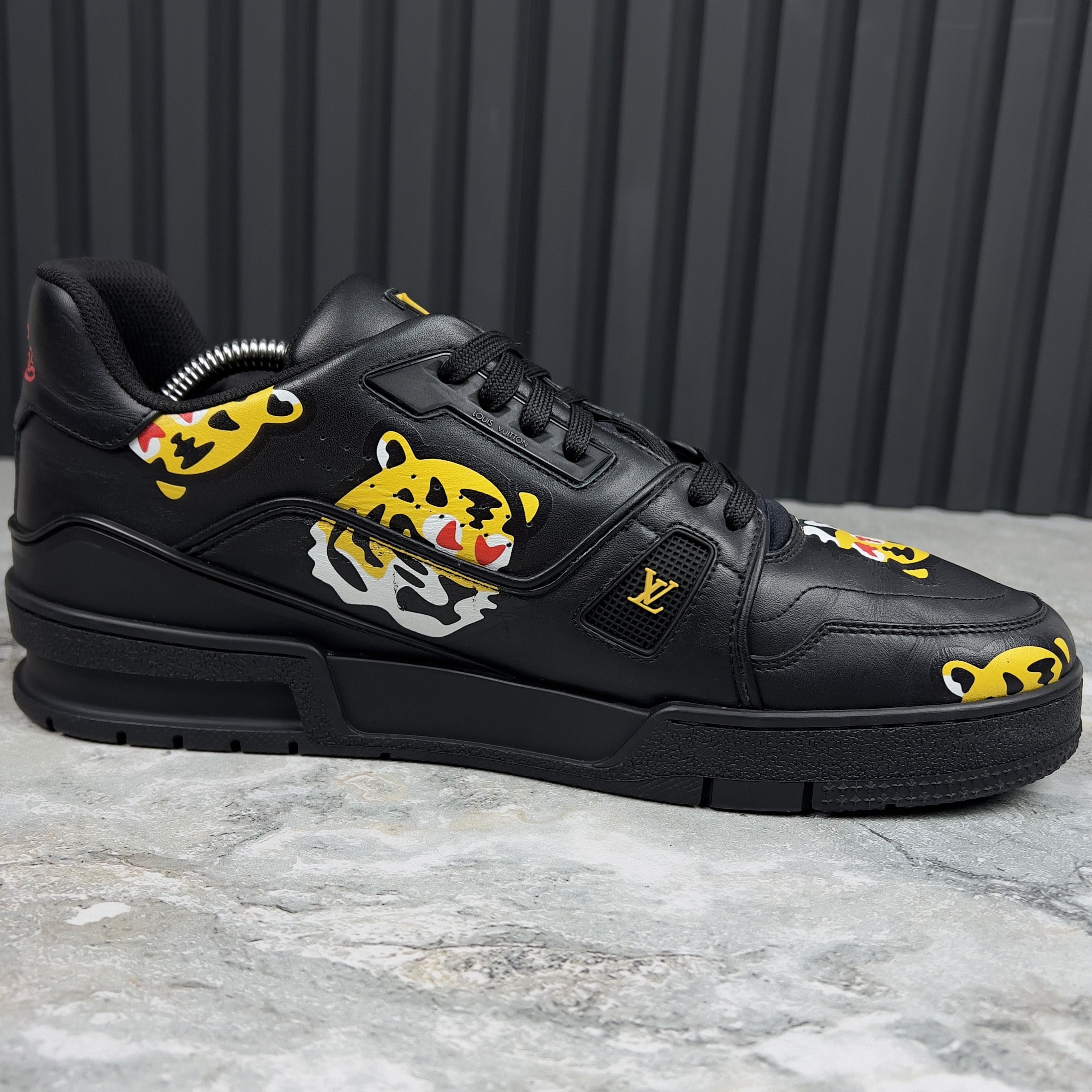 Louis Vuitton Louis Vuitton Nigo Trainer LV Tiger Sneaker Monogram Size US 9.5 / EU 42-43 - 12 Thumbnail