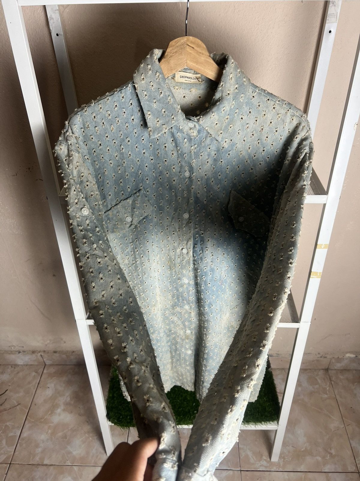 Other Shopaholic Distressed Floral Dot Denim Button-Up Size XXL / US 16-18 / IT 52-54 - 7 Thumbnail