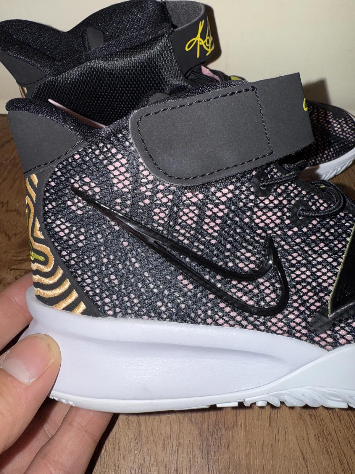 Nike Nike Kyrie 7 Ripple Effect (PS) Size US 5 / EU 37 - 11 Thumbnail