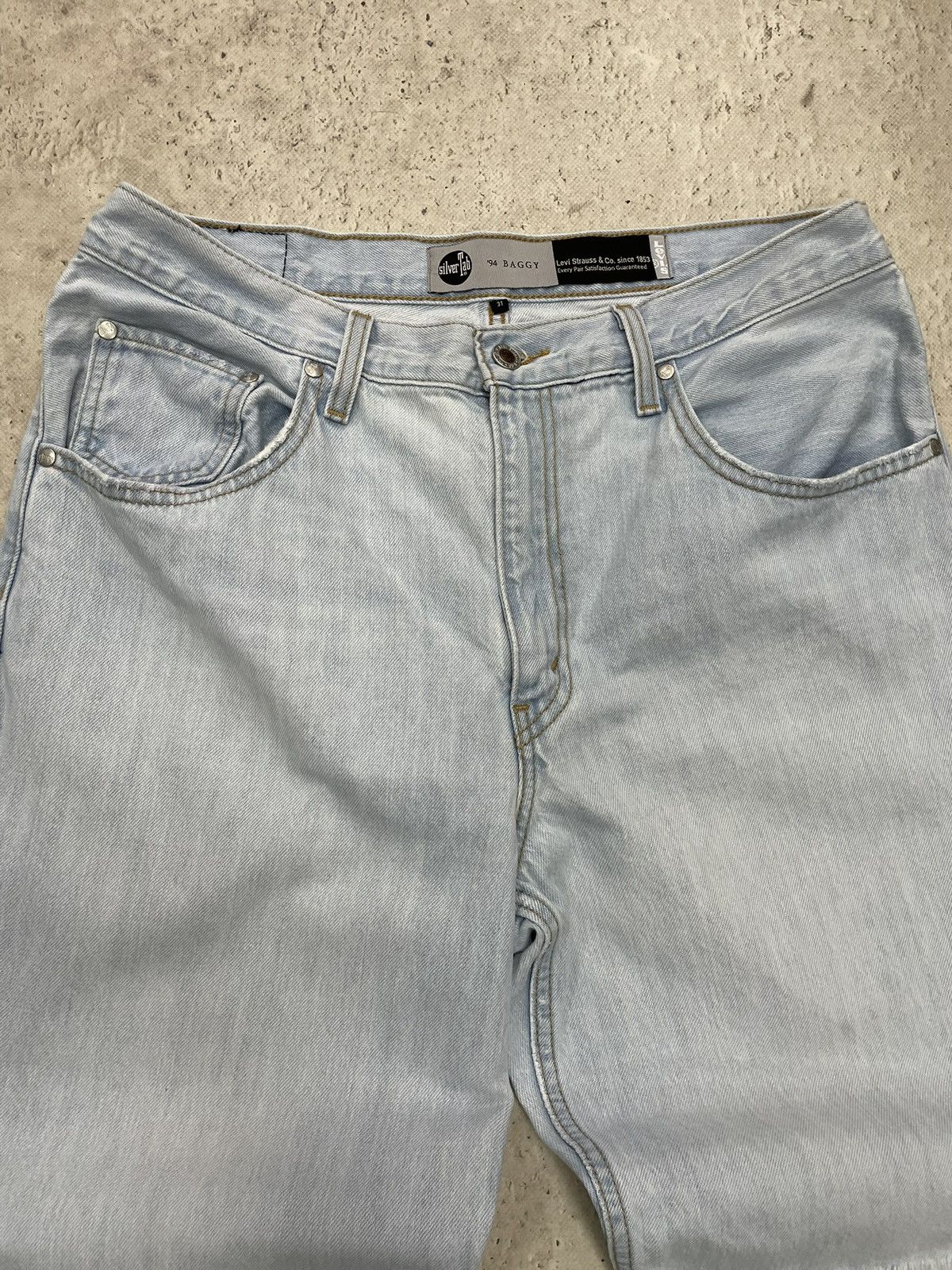 Levi's Levi’s Silver Tab blue baggy jeans 90s y2k streetwear Size US 31 - 4 Thumbnail