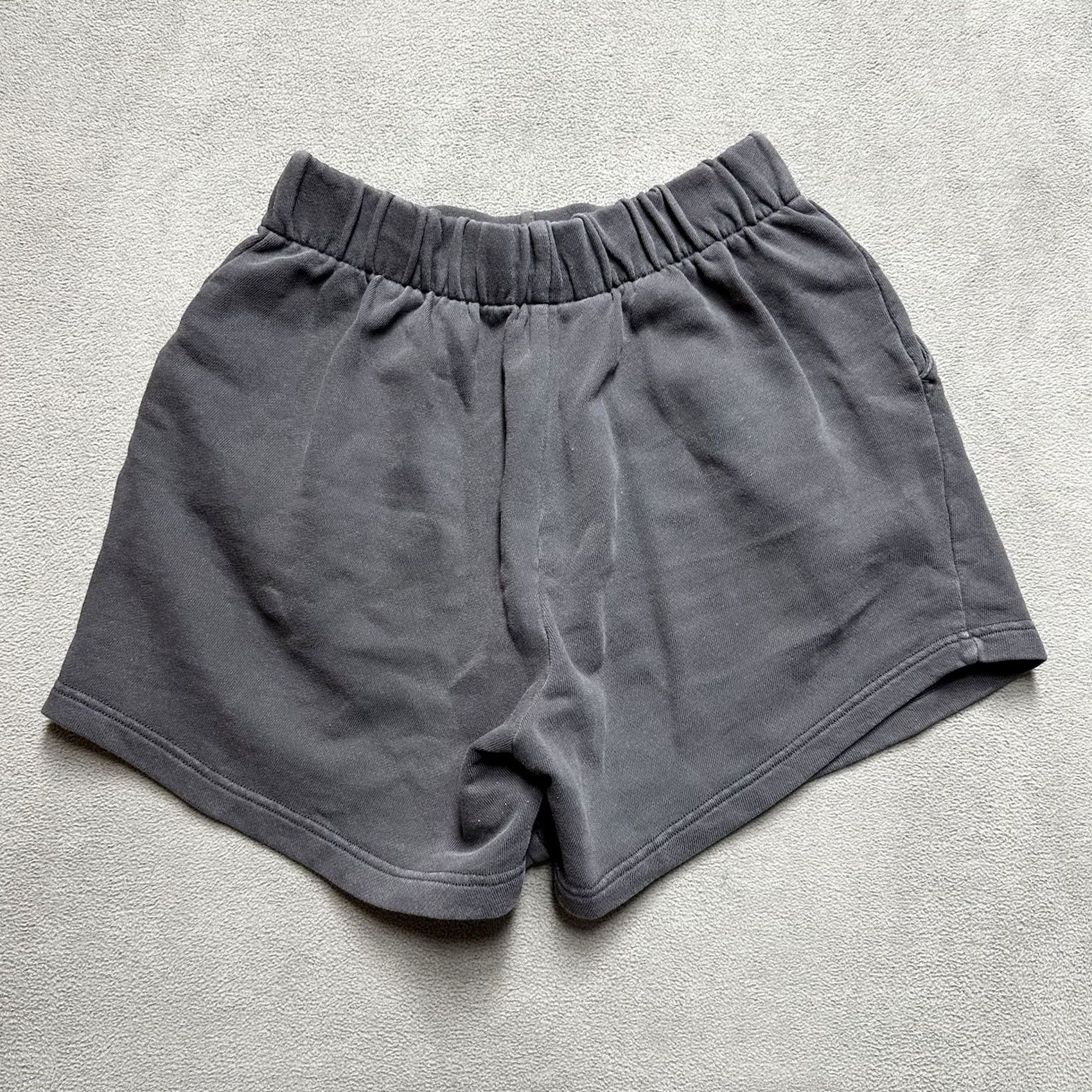 Vintage Aerie Sweat Shorts Womens XS Dark Gray Terry Pocket Lounge Stretch EUC Size 26" / US 2 / IT 38 - 2 Thumbnail