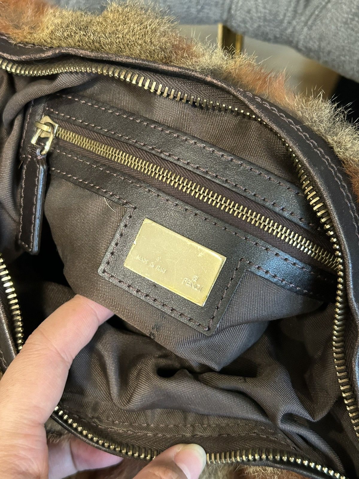 Fendi Fendi Feather & Rabbit Fur Small Croissant Chain Hobo Size ONE SIZE - 10 Thumbnail
