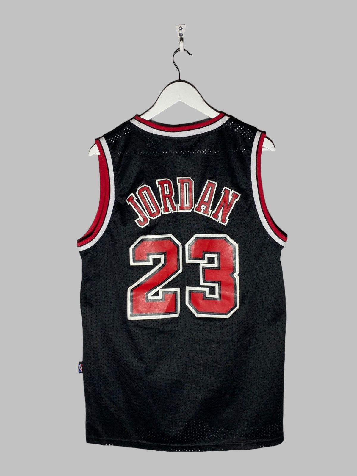 NBA × Nike × Vintage 🔥 VINTAGE 90s CHICAGO BULLS 23 JORDAN NBA BASKETBALL JERSEY🔥 Size US M / EU 48-50 / 2 - 2 Thumbnail