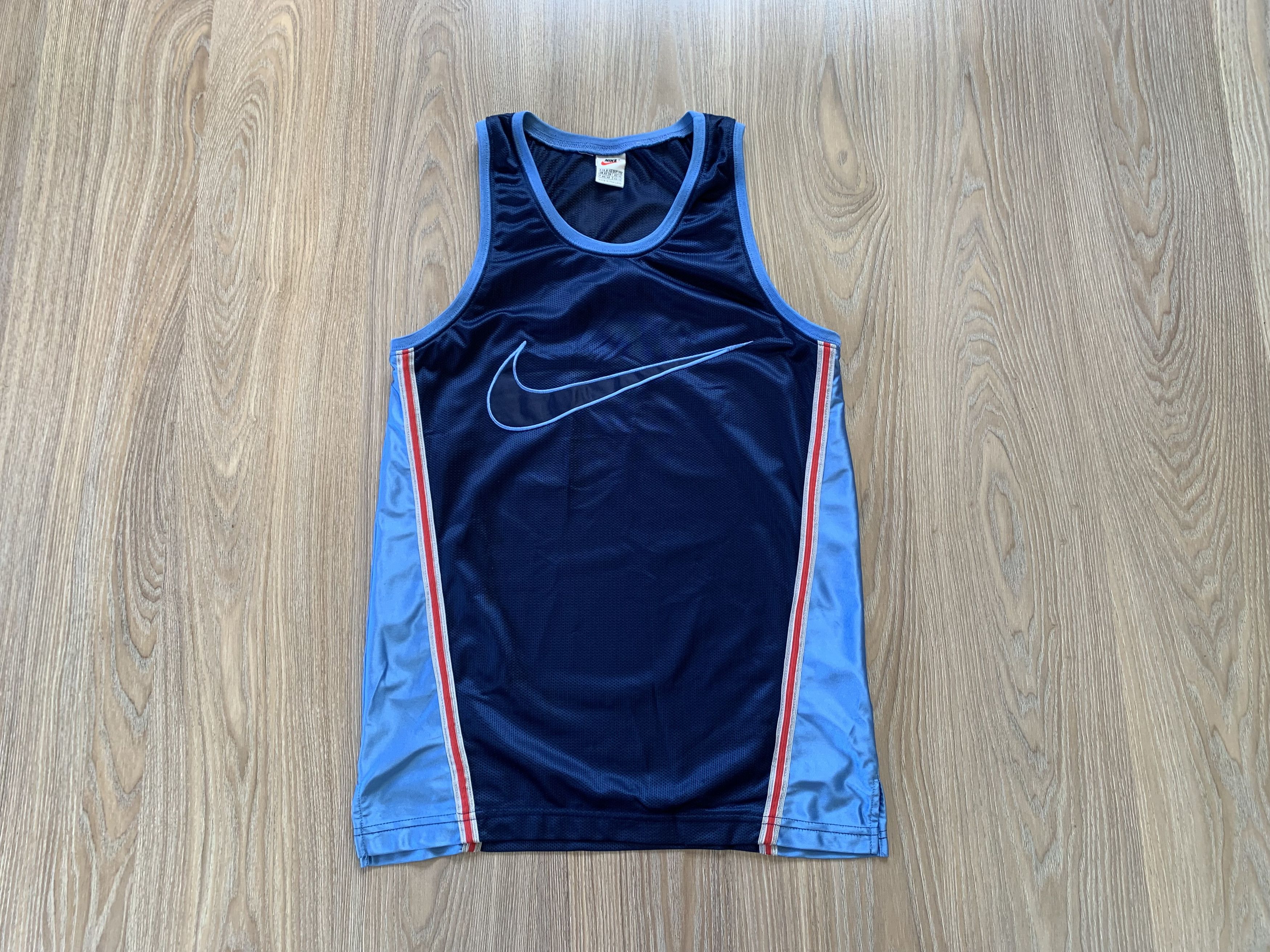 Nike Vintage Nike Training Sleeveless T-Shirt Size US S / EU 44-46 / 1 - 1 Thumbnail