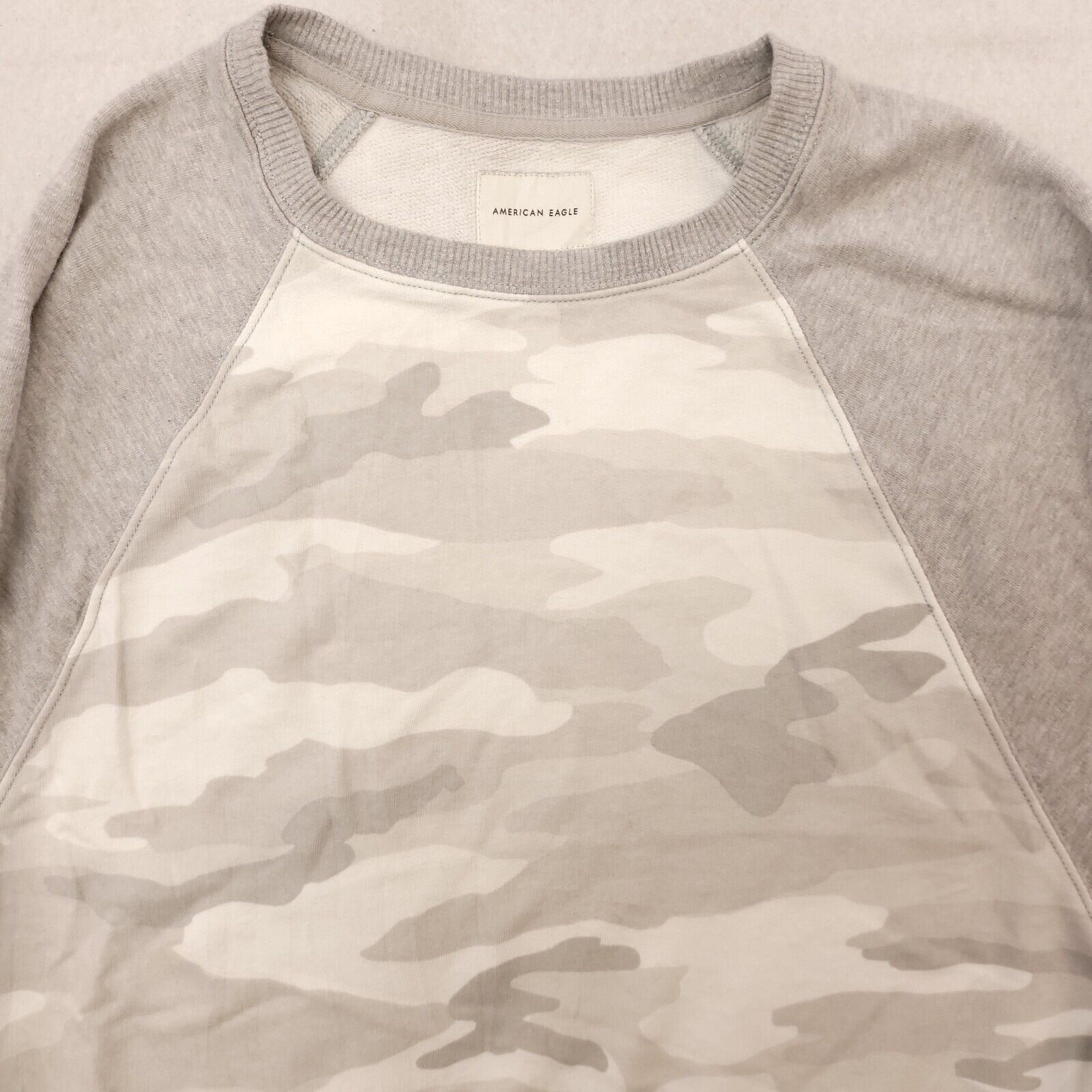 American Eagle Outfitters American Eagle Long Sleeve Sweatshirt Womens Size L Gray Size L / US 10 / IT 46 - 1 Thumbnail