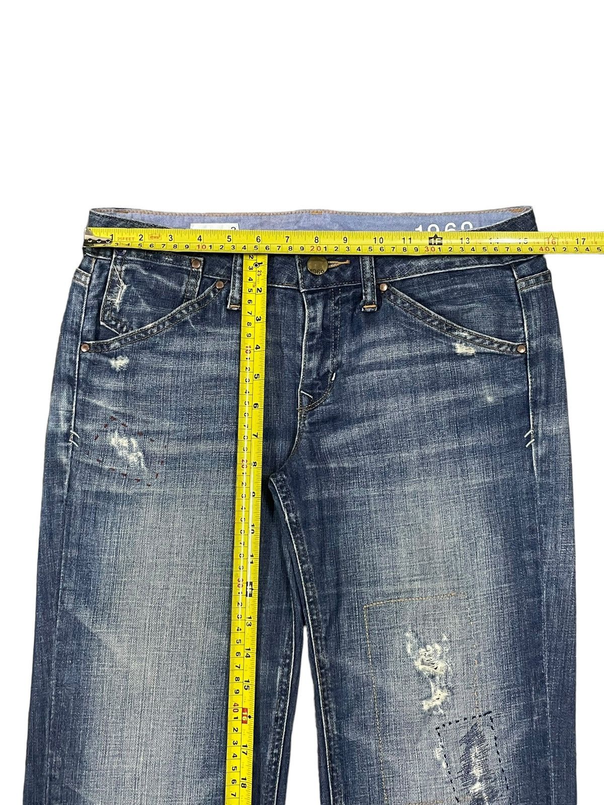 Balenciaga × Gap × Kanye West Vintage Y2K Gap 1960 Easy Straight BlueWash Distressed Jeans Size 31" - 15 Thumbnail