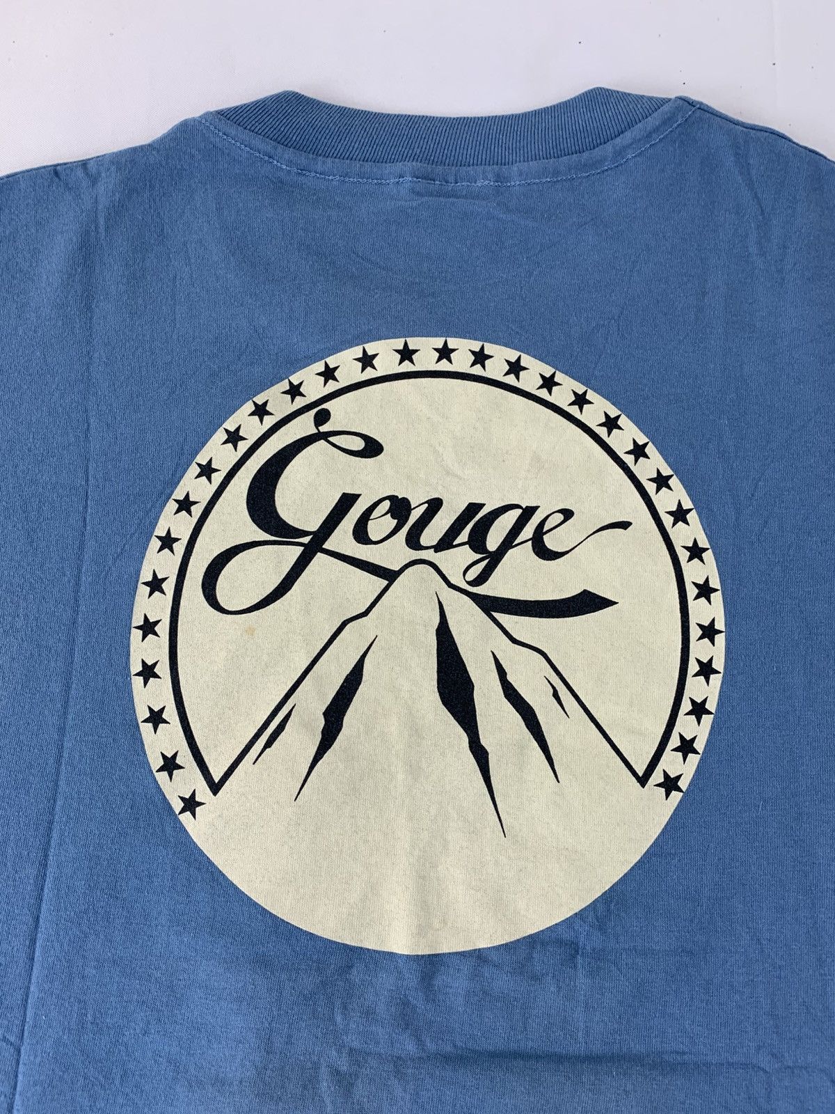 Vintage 90s Gouge USA Clothing Skate Big Logo Sky Blue Tee Size US L / EU 52-54 / 3 - 5 Thumbnail