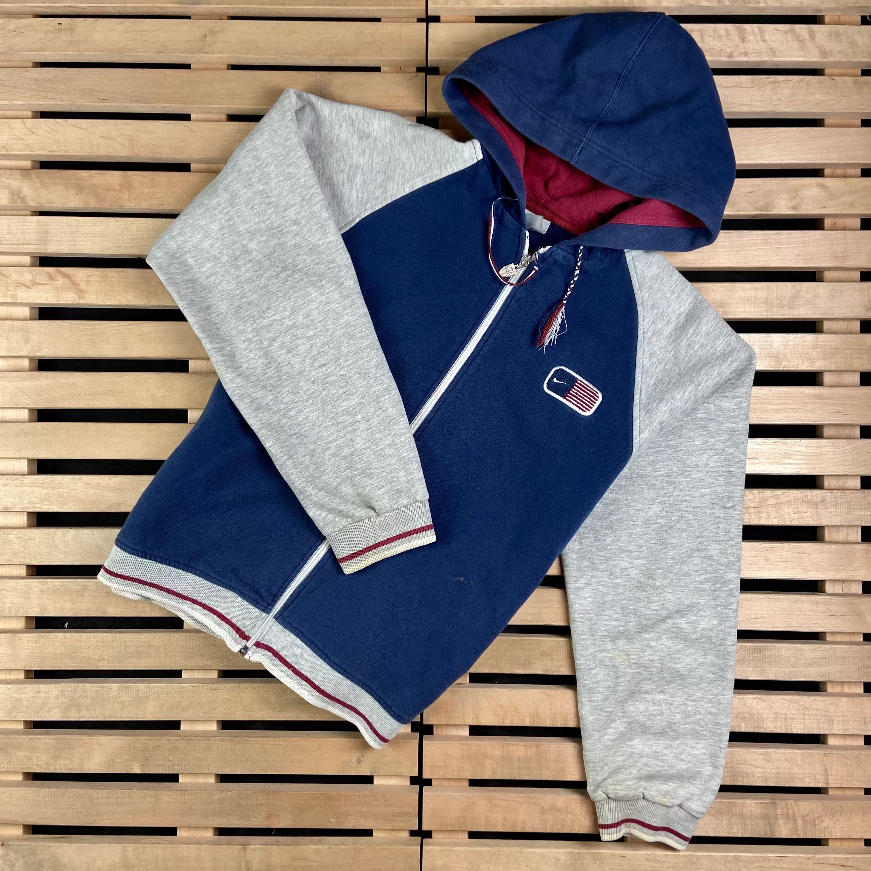 Nike × Vintage Mens Hoodies Nike Vintage USA Size S Size US S / EU 44-46 / 1 - 1 Thumbnail