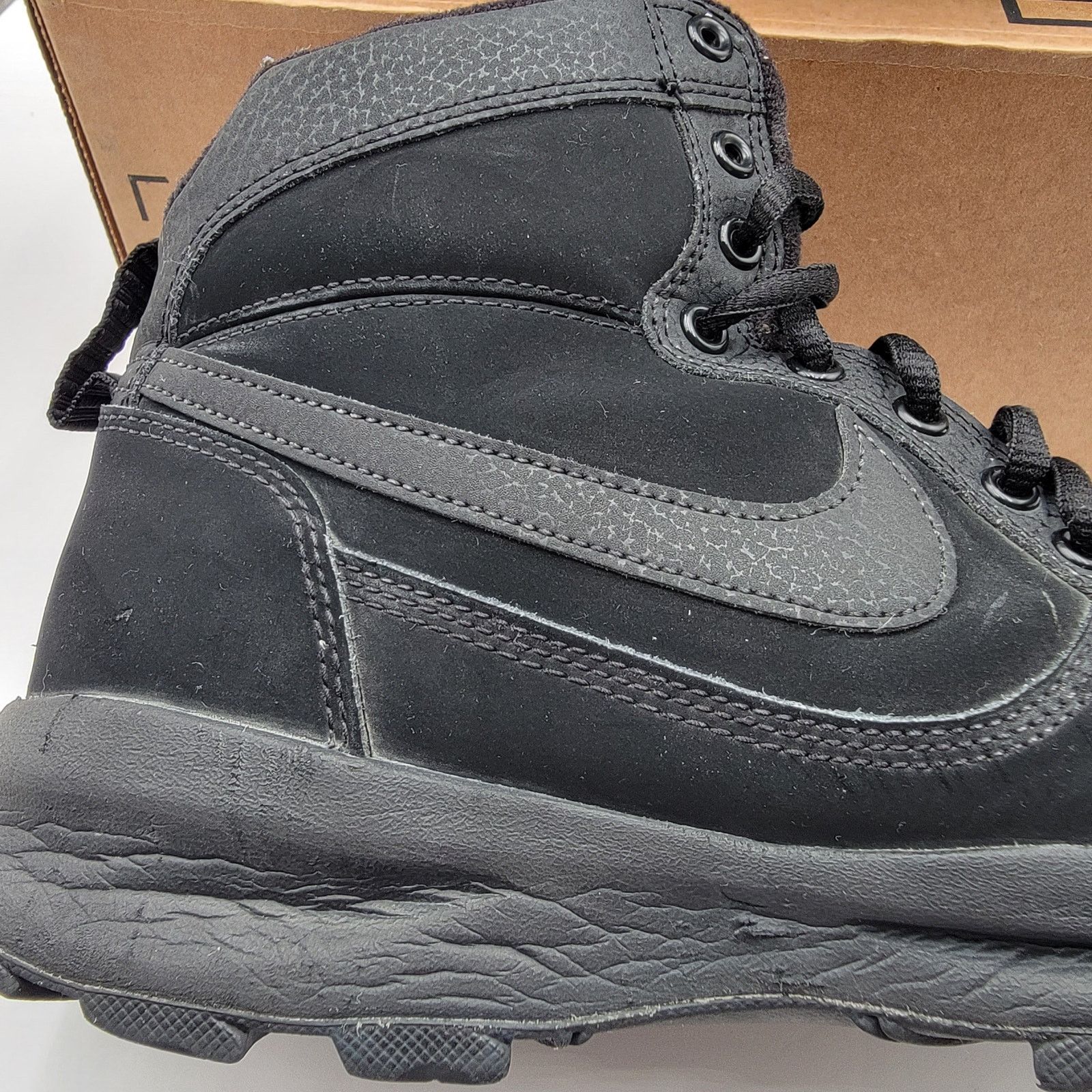Nike Nike Manoadome 'Triple Black' Mens Sz 9.5 844358 003 (181) Size US 9.5 / EU 42-43 - 7 Thumbnail