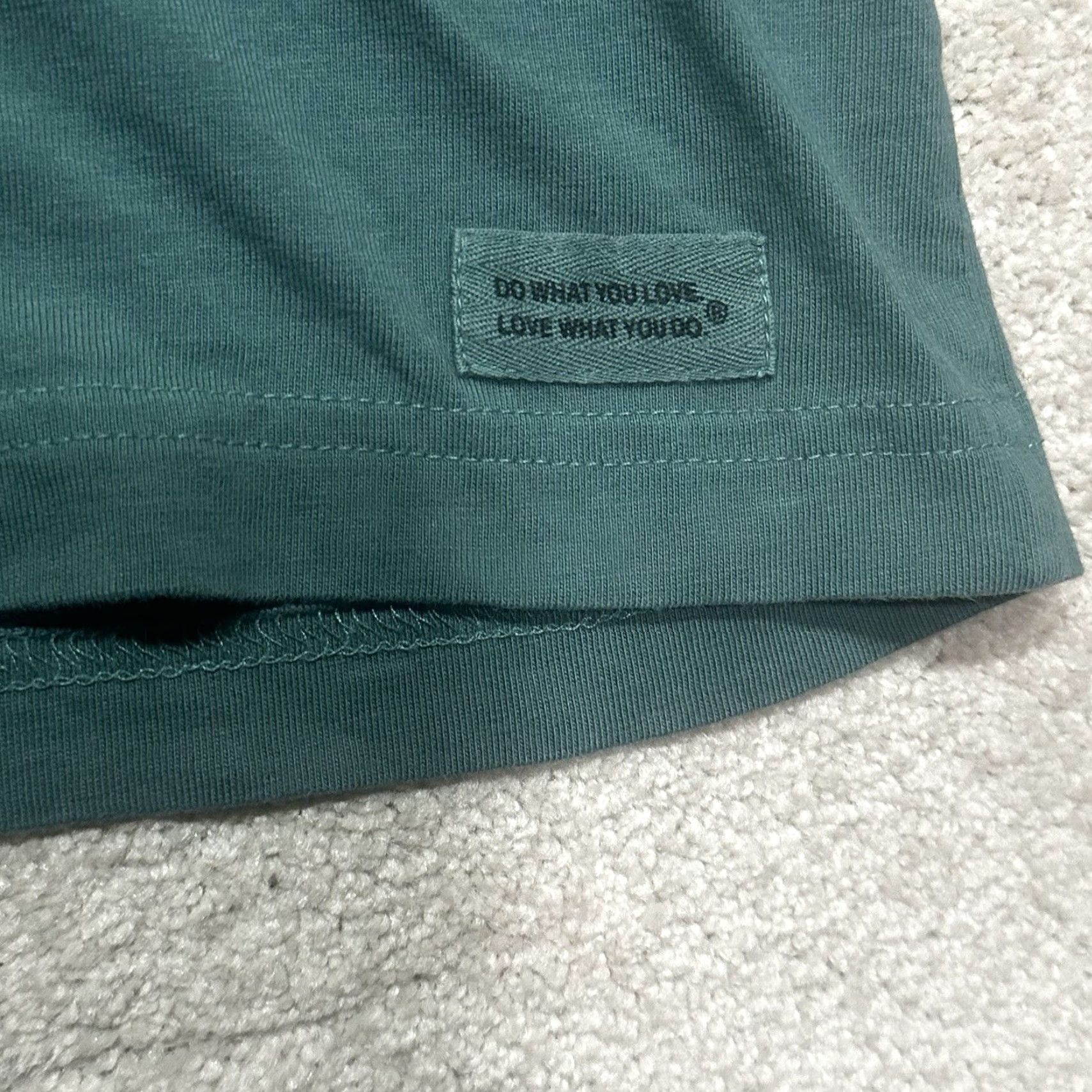 Life is Good Life is Good T Shirt Mens Large Green Long Sleeve Christmas Crusher Tee Shirts Men Green Christmas Life is Good Logo Size US L / EU 52-54 / 3 - 4 Thumbnail