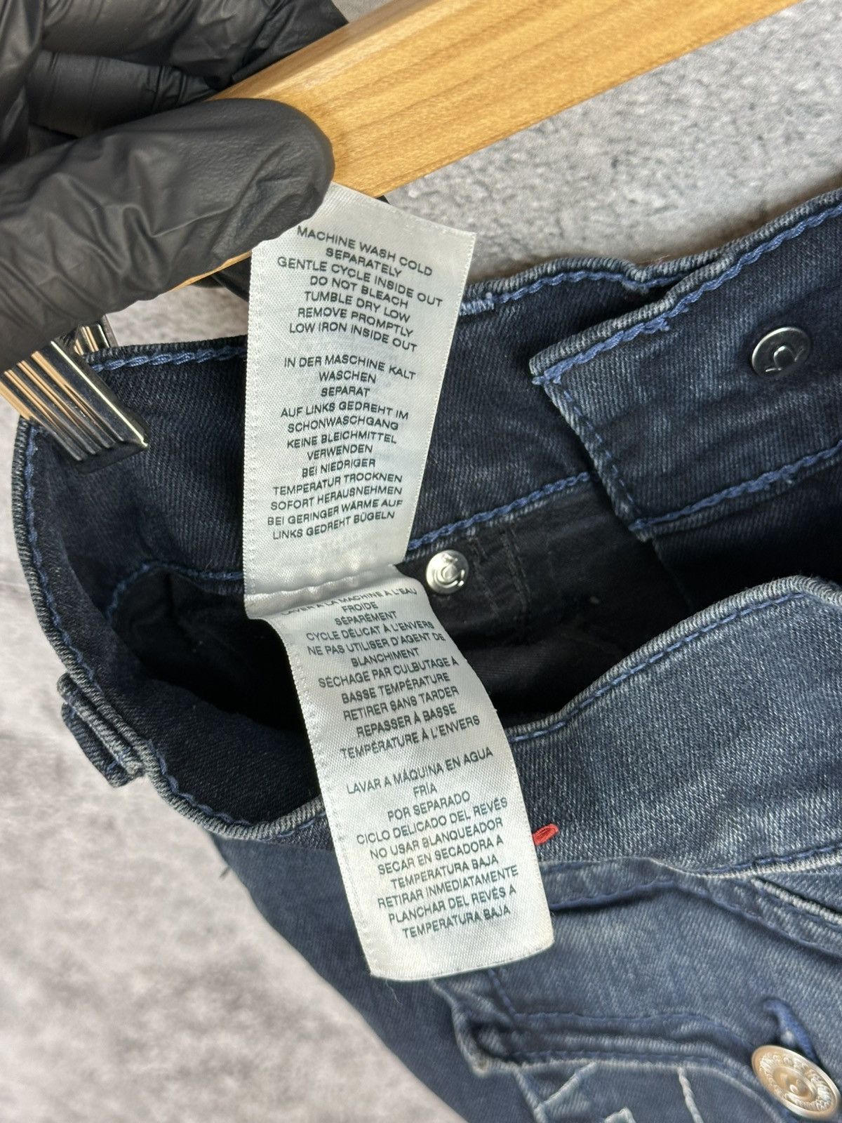 True Religion True Religion Geno Jeans Relaxed Slim Stretch Denim Pants Size US 30 / EU 46 - 17 Thumbnail