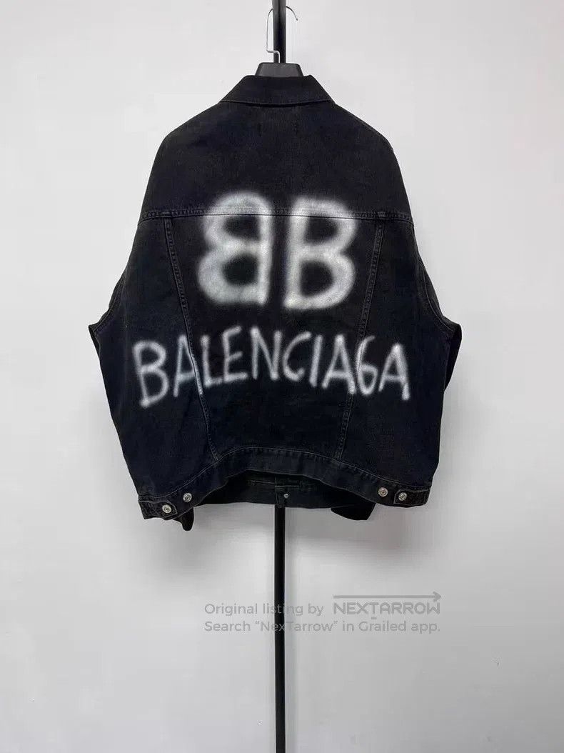 Balenciaga Balenciaga Spray Paint Effect Logo Denim Jacket Size US S / EU 44-46 / 1 - 1 Thumbnail