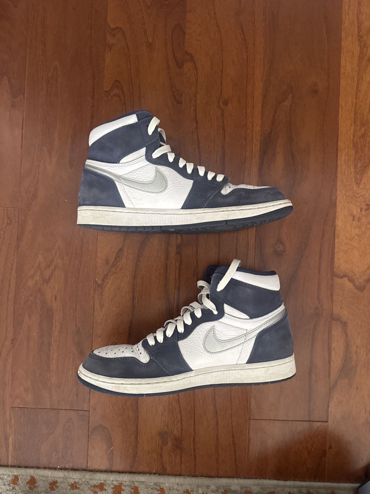 Jordan Brand Jordan 1 Retro High Midnight Navy (2020) Size US 9.5 / EU 42-43 - 2 Thumbnail