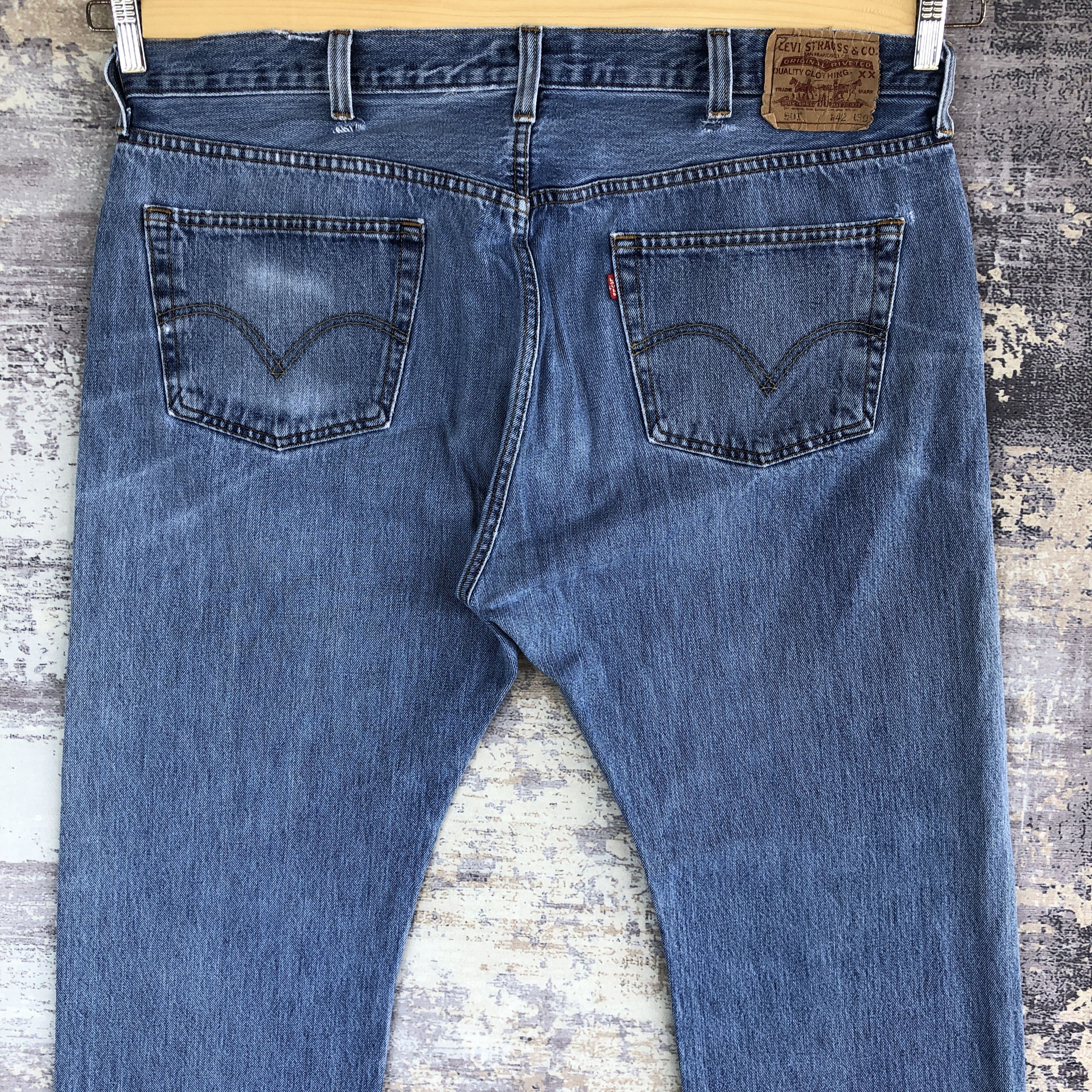 Levi's Vintage Levis 501 Ripped Jeans Levi's Faded Stonewash Denim Size US 40 / EU 56 - 4 Thumbnail
