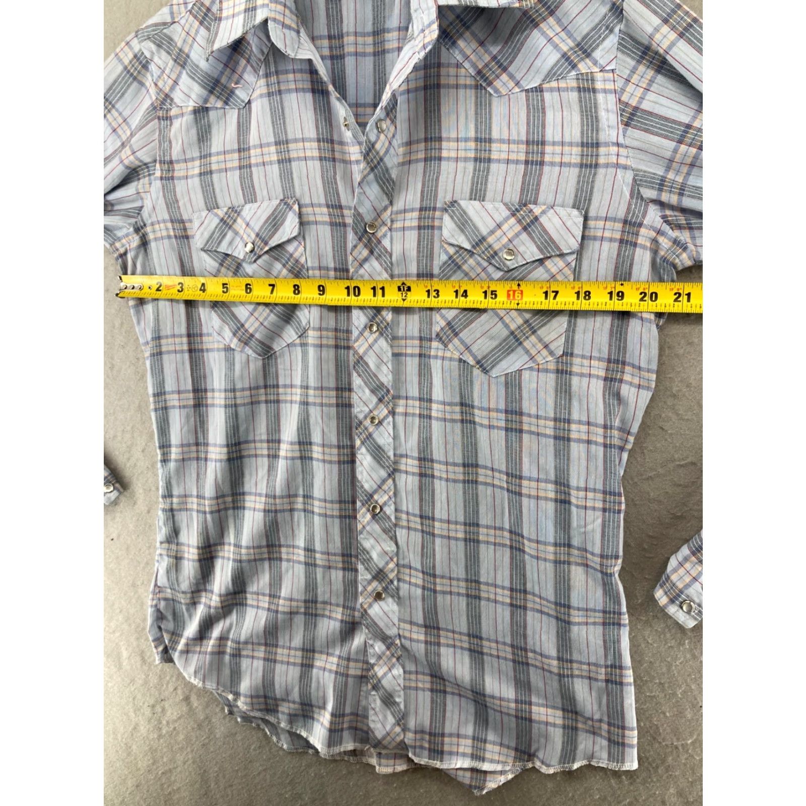 Wrangler VINTAGE Wrangler Cowboy Shirt Mens M Blue Plaid USA 15 1/2 X 33 Cowboy Shirt Mens M Blue Plaid USA 15 1/2 X 33 Vintage Wrangler Size US M / EU 48-50 / 2 - 2 Thumbnail