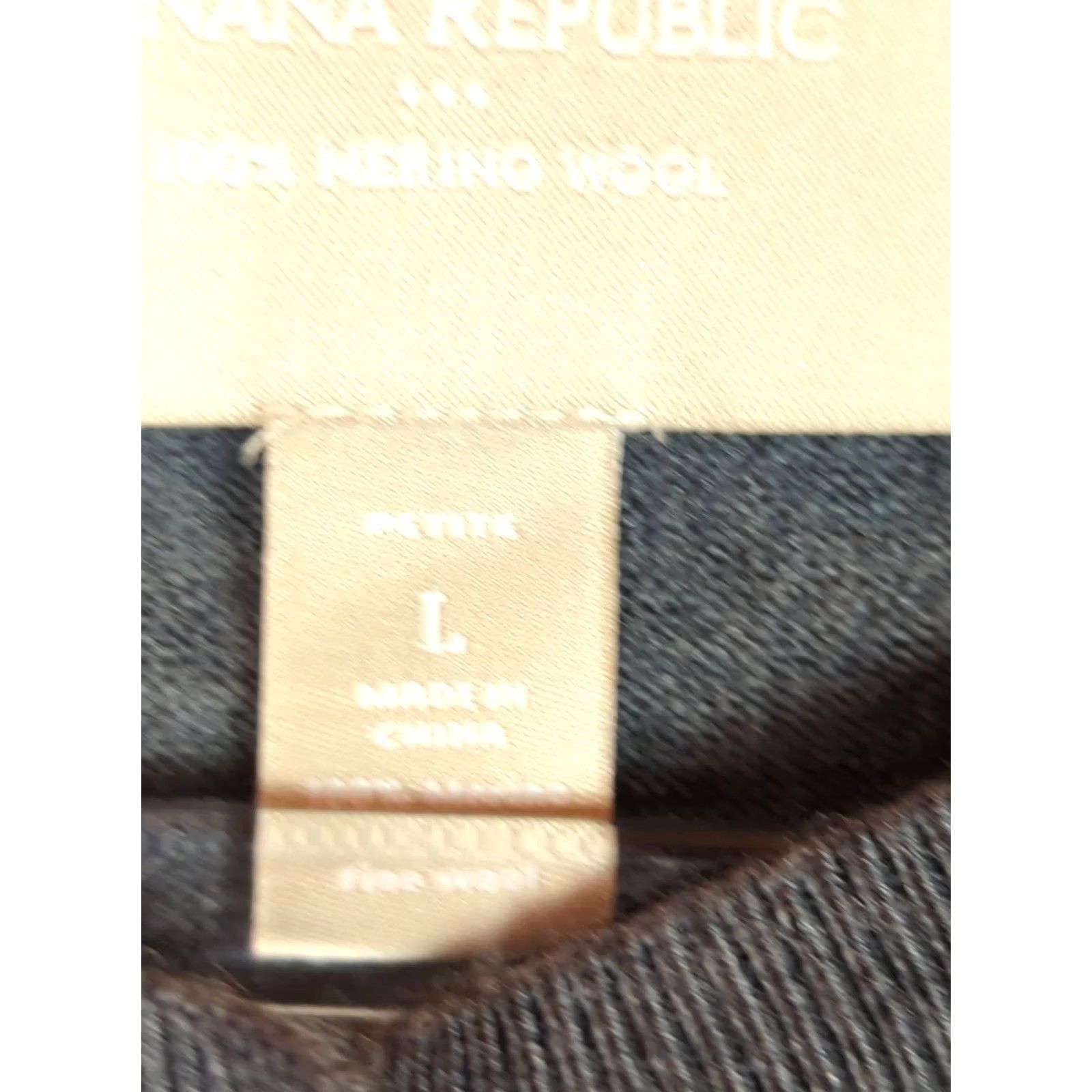 Banana Republic Banana Republic Merino Wool Cardigan Sweater Womens L Petite Gray Crew Neck Long Sleeve Button Solid Vintage No Size L / US 10 / IT 46 - 3 Thumbnail