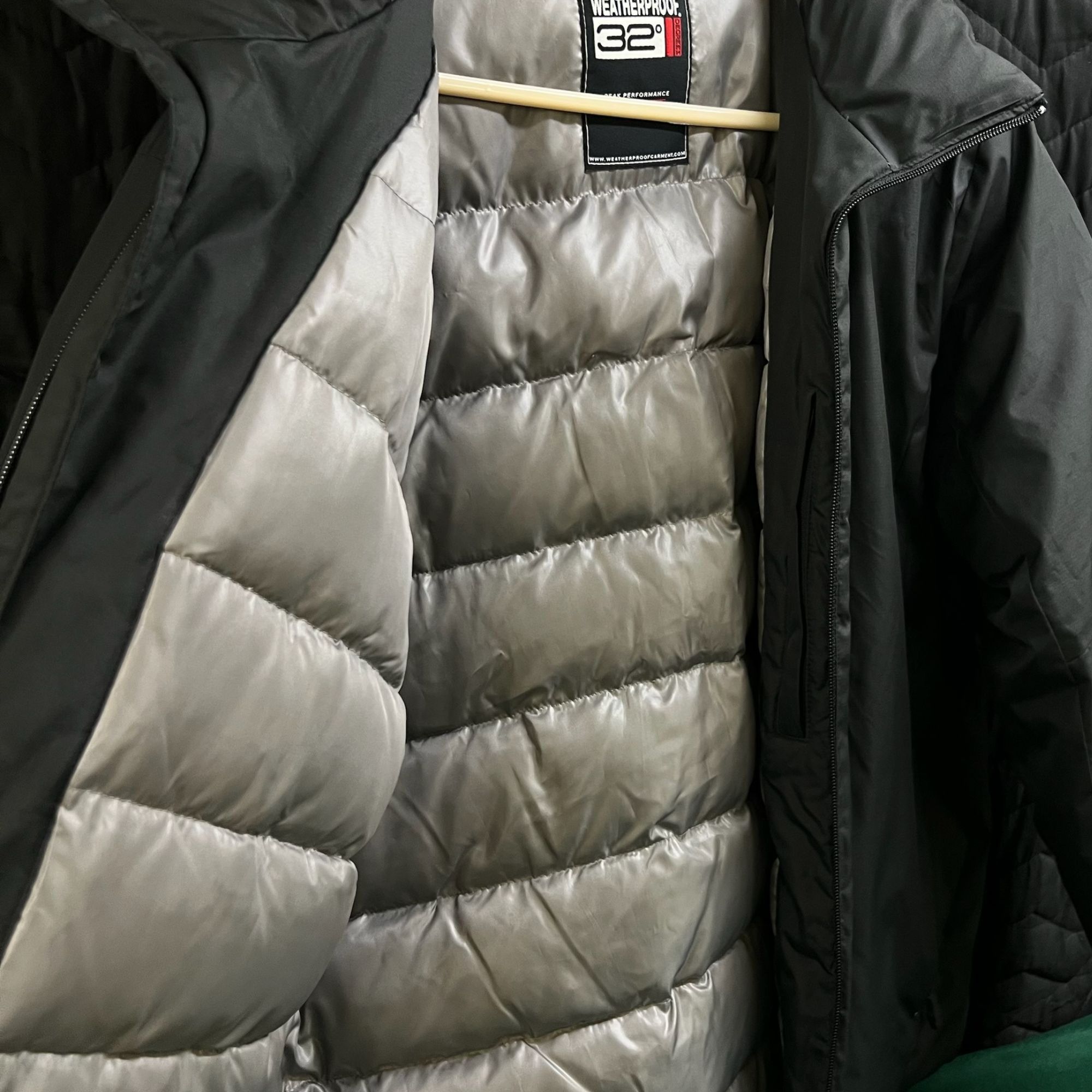 Weatherproof Weatherproof 32 Degree Mens Black Down Jacket W/ Zipper Pock Size US L / EU 52-54 / 3 - 6 Thumbnail