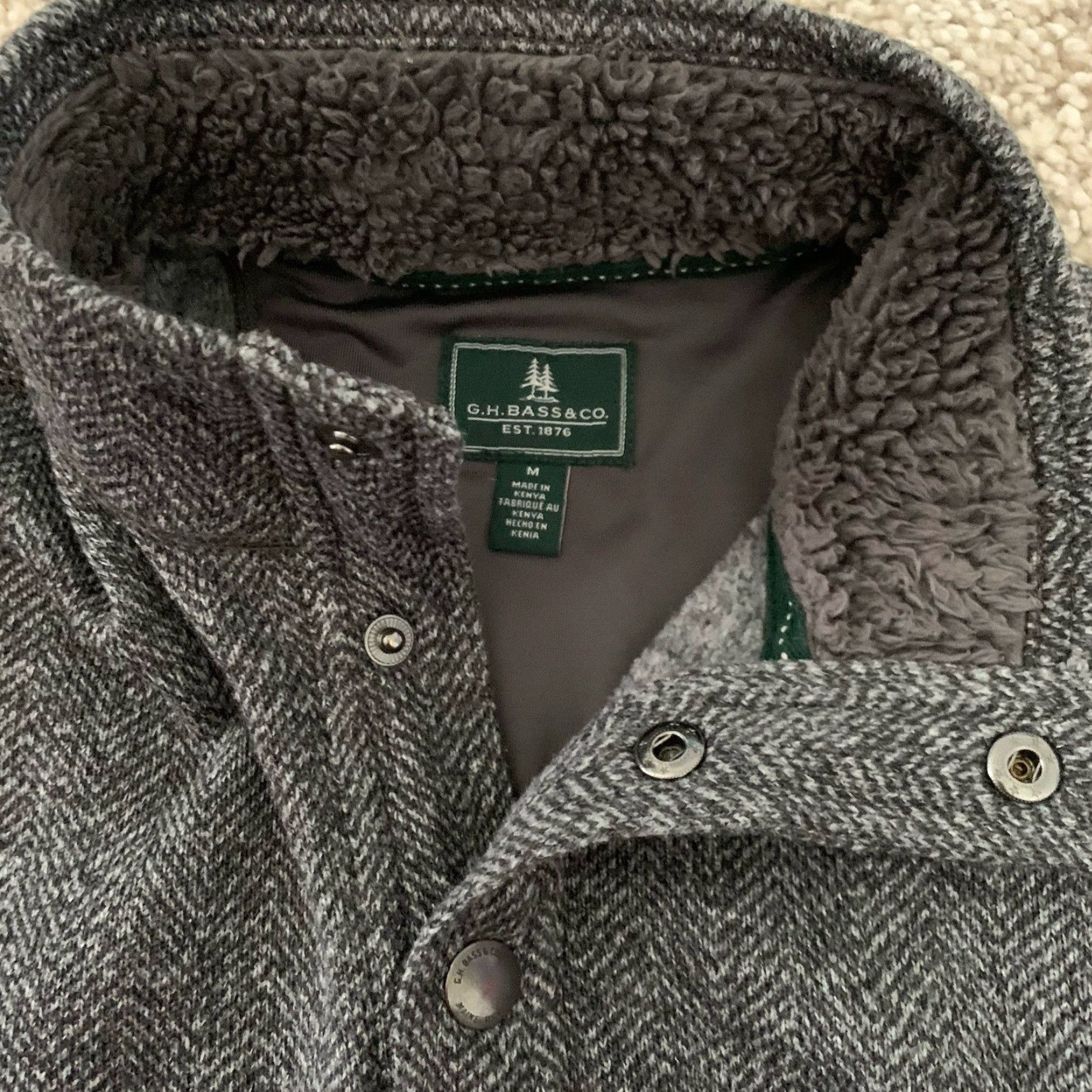 Vintage G.H. Bass & Co. 1/4 Snap Pullover Mens Medium Herringbone Sweater Fleece Lined Pockets Gray Mock Neck Knit Pullover Shirt? Size US M / EU 48-50 / 2 - 4 Thumbnail
