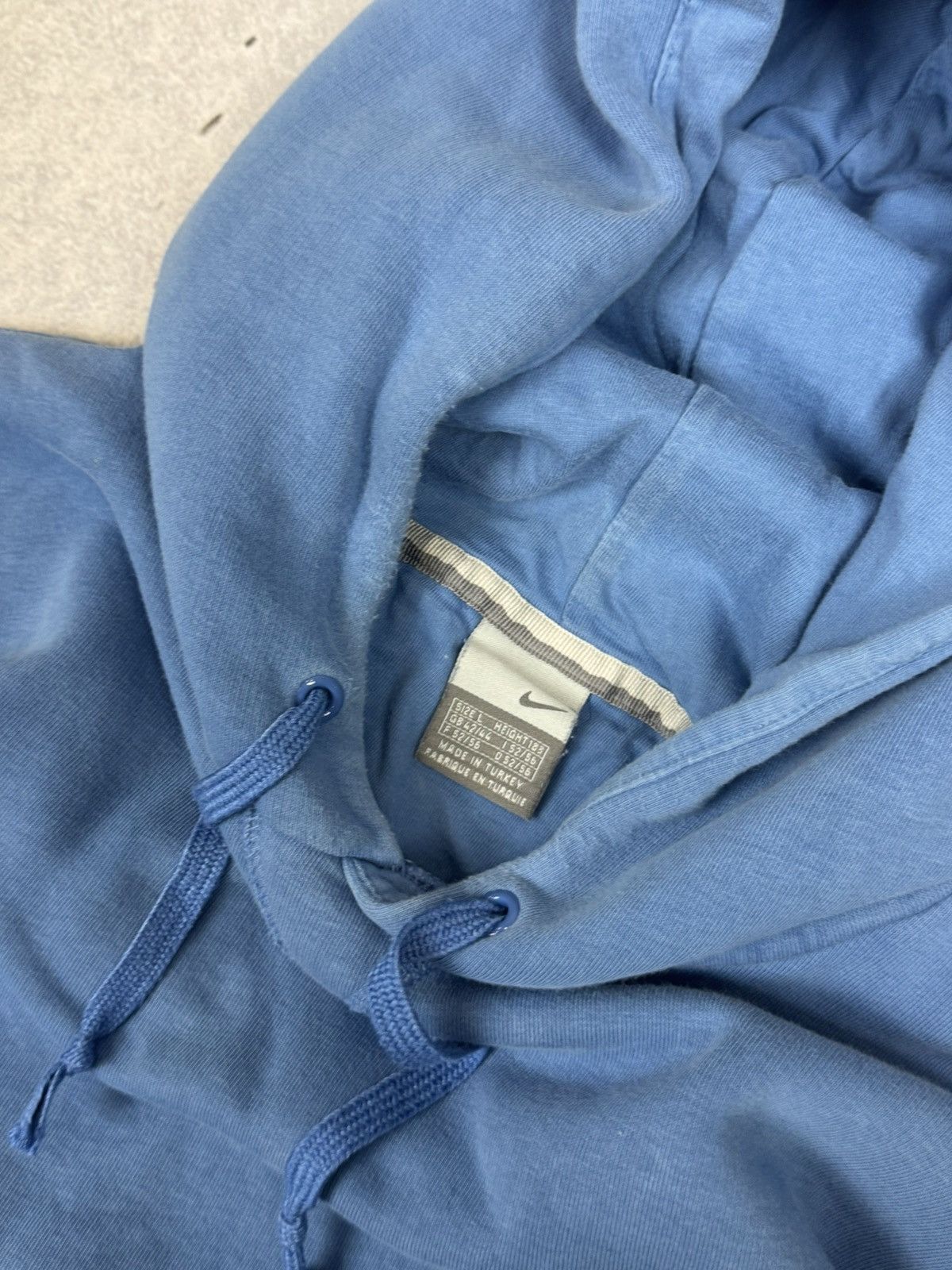 Nike Vintage Nike Small Swoosh Baby Blue Hoodie Y2K Size US L / EU 52-54 / 3 - 5 Thumbnail