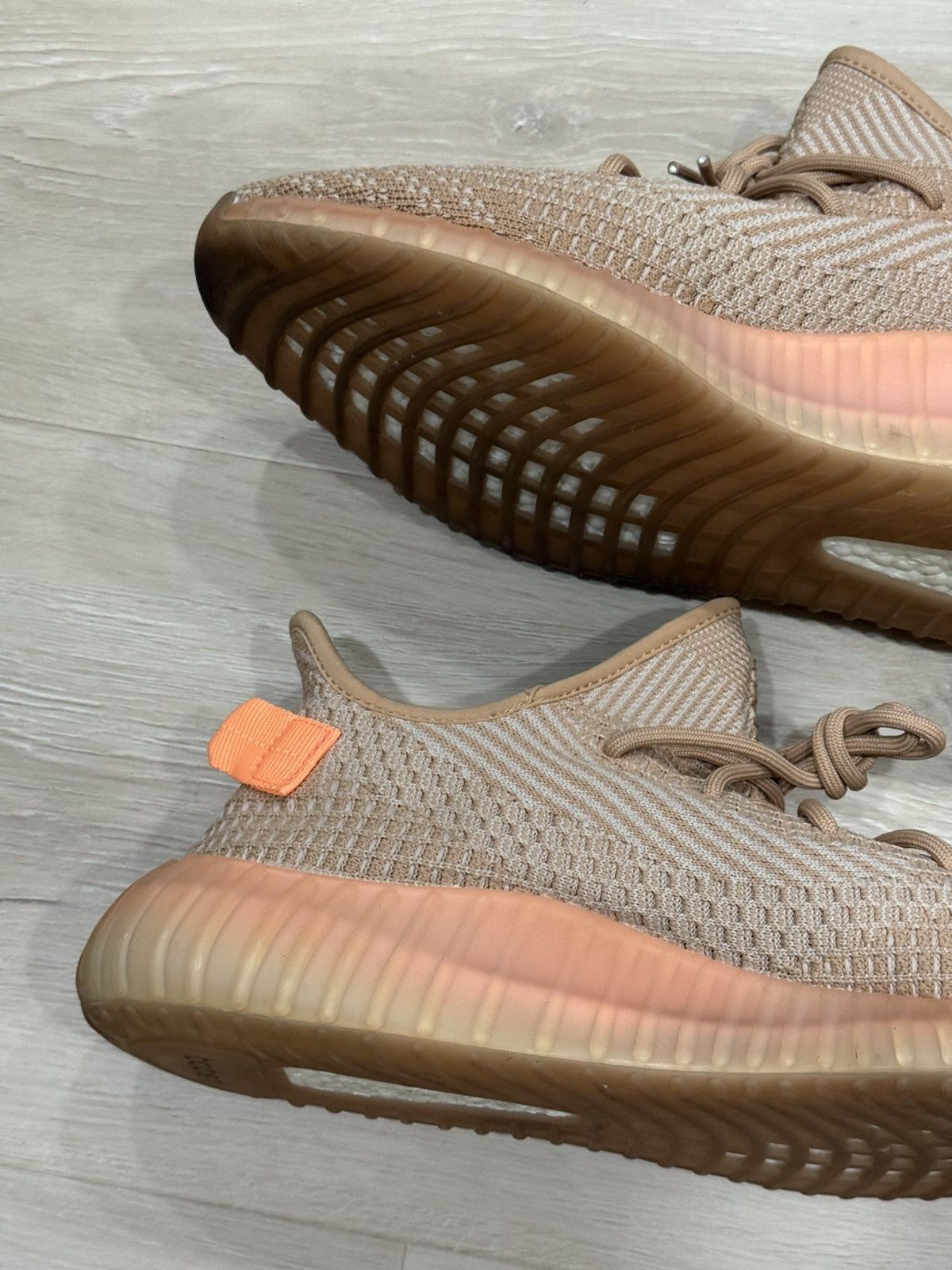 Adidas Yeezy 350 v2 Clay Size US 13 / EU 46 - 9 Thumbnail
