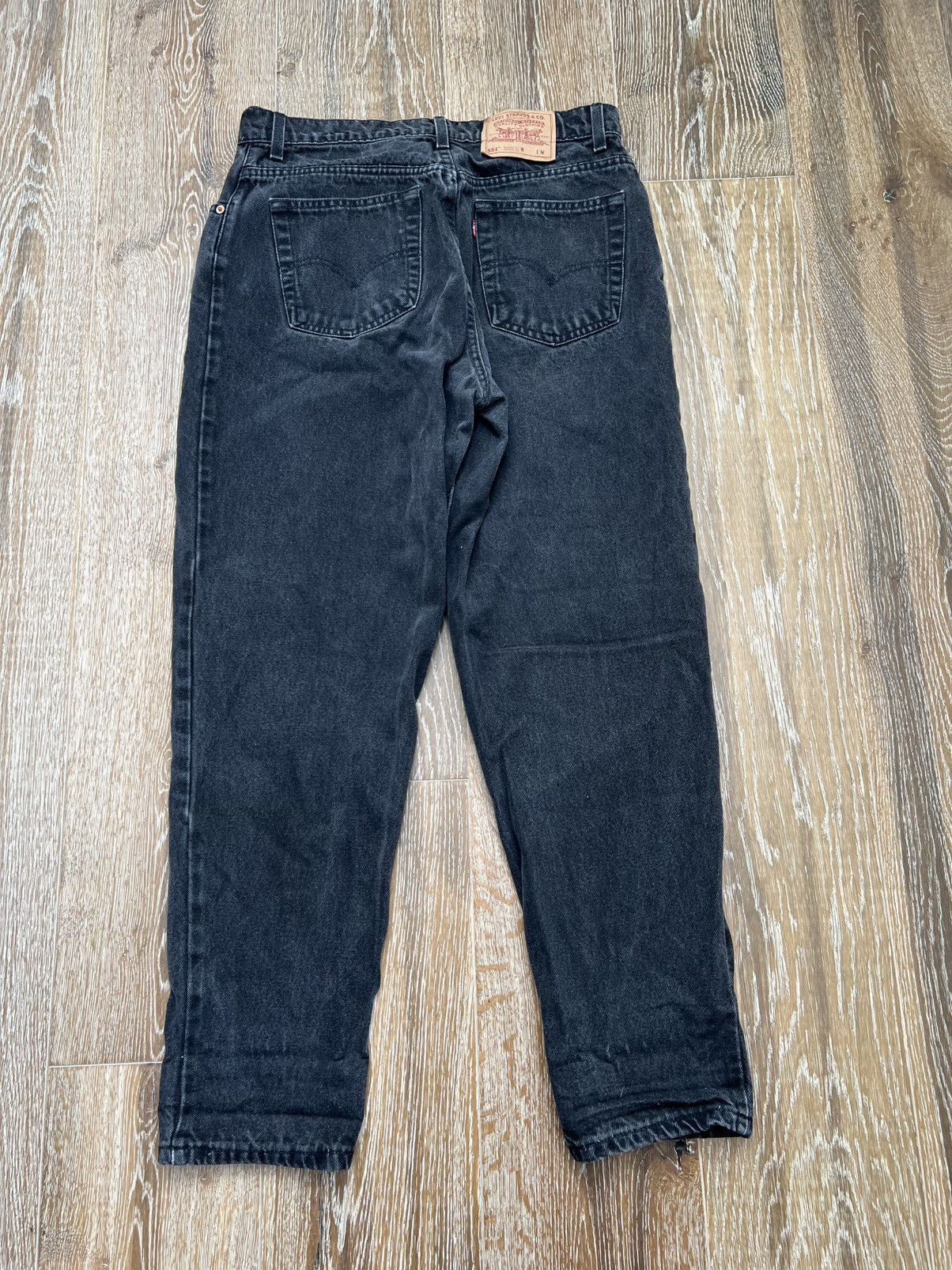 Levi's Vintage womens levis 551 jeans Size 33" - 2 Thumbnail