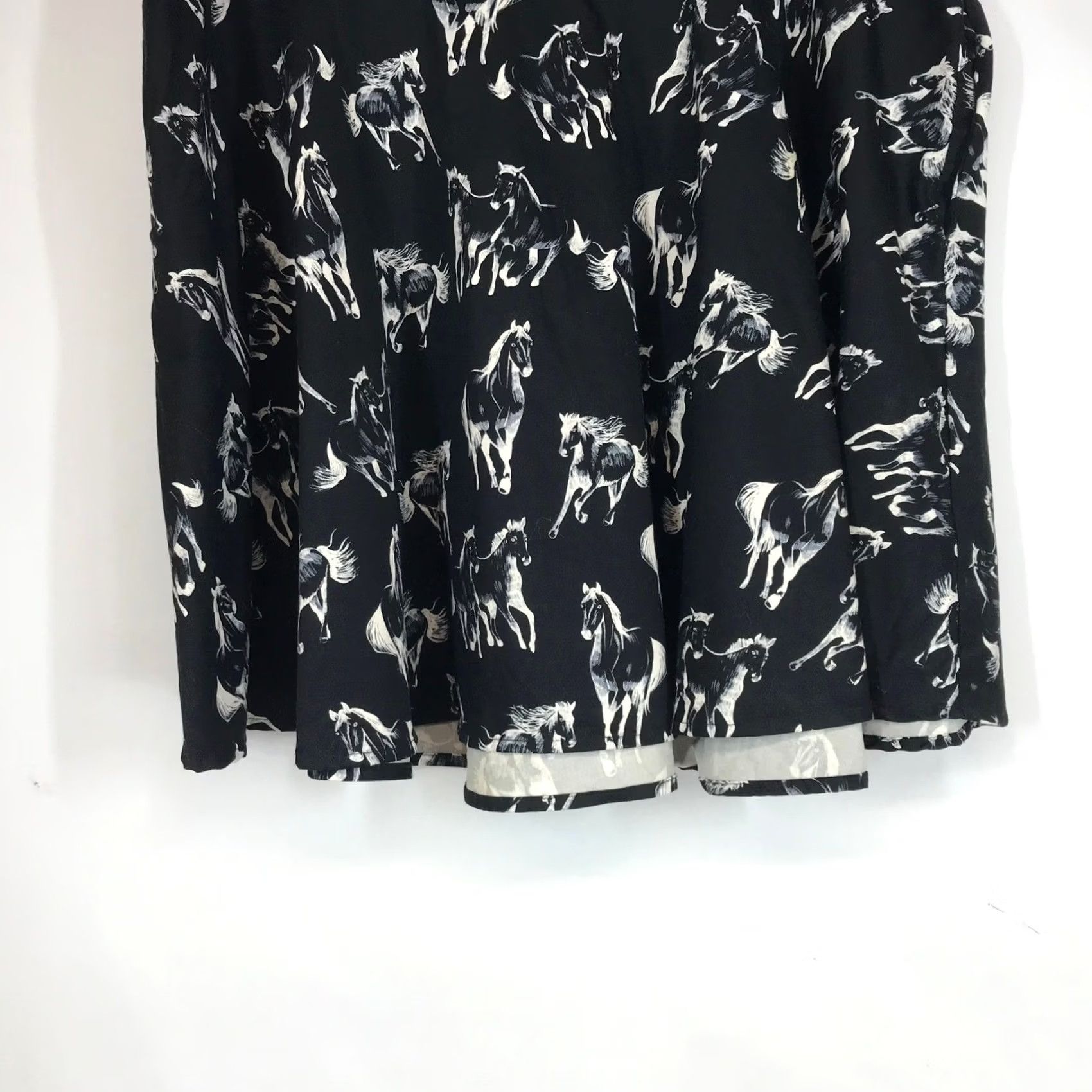 Vintage Eva Rose Skirt Black Horse Print A-Line Skirt Size 2X Women Midi Skater Elastic Waist Lined Cotton Spandex Casual Vintage: No Size 40" / US 18 - 3 Thumbnail