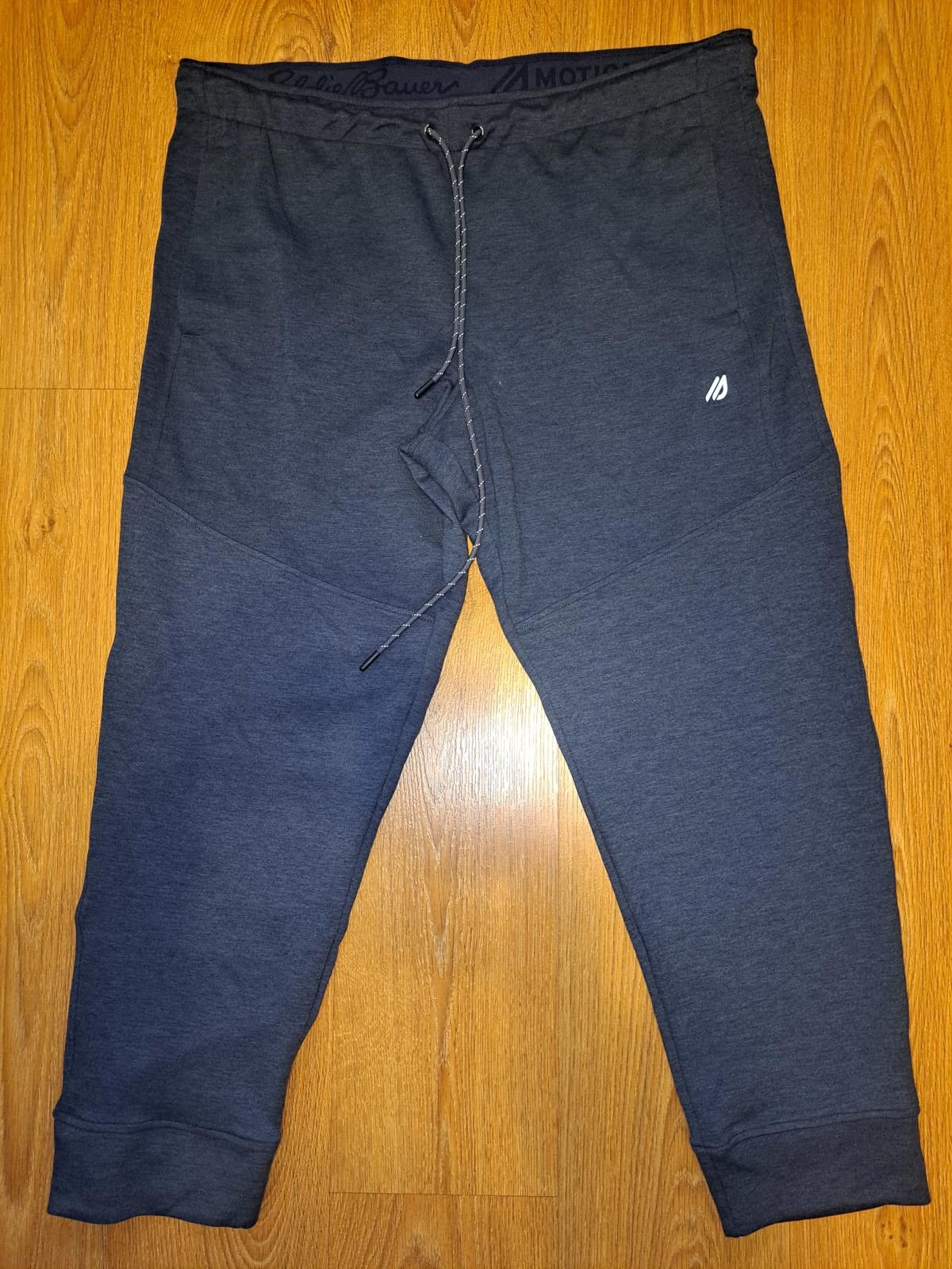 Eddie Bauer Eddie Bauer Sweatpants Mens XXL 38x30 Gray Navy Drawstring Size US 40 / EU 56 - 1 Thumbnail