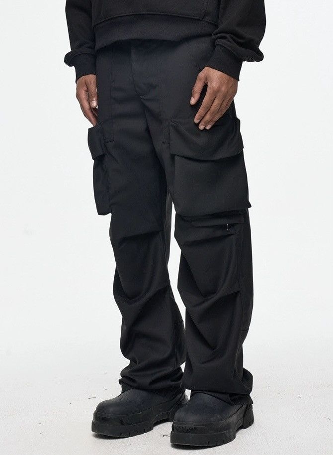 Image of Vintage Utility Grunge Outdoor Multi Pocket Pleated Cargo Pants in Black, Men's (Size 30)