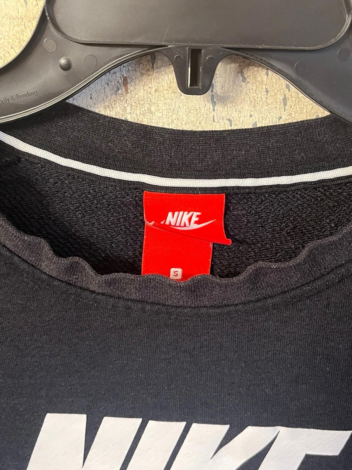 Nike Womens Nike Crewneck sweatshirt, black and white, size small Size ONE SIZE - 3 Thumbnail