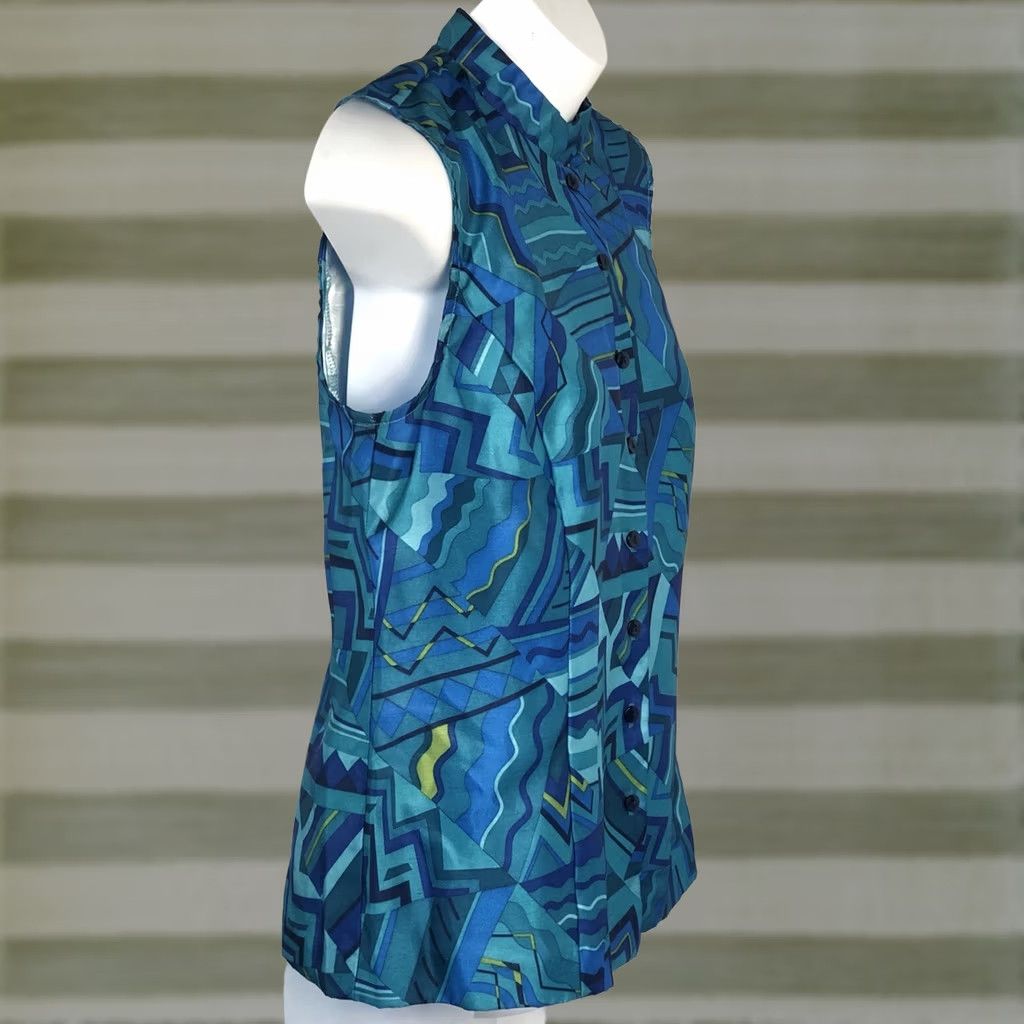 Vintage Sag Harbor Blouse Shirt Teal Blue Band Mandarin Collar Button Front 8P Petite Womens Sleeveless Geometric Pattern Size M / US 6-8 / IT 42-44 - 1 Thumbnail