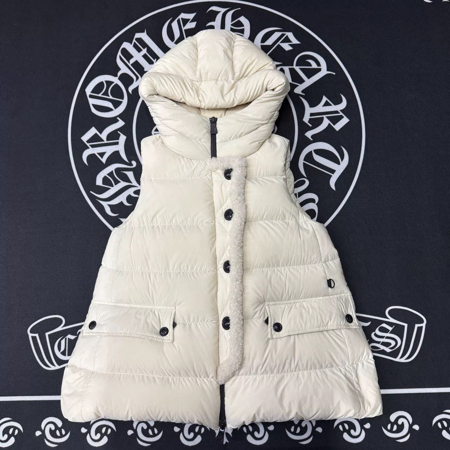 Moncler Moncler White Ski Puffer Vest Size XS / US 0-2 / IT 36-38 - 1 Thumbnail