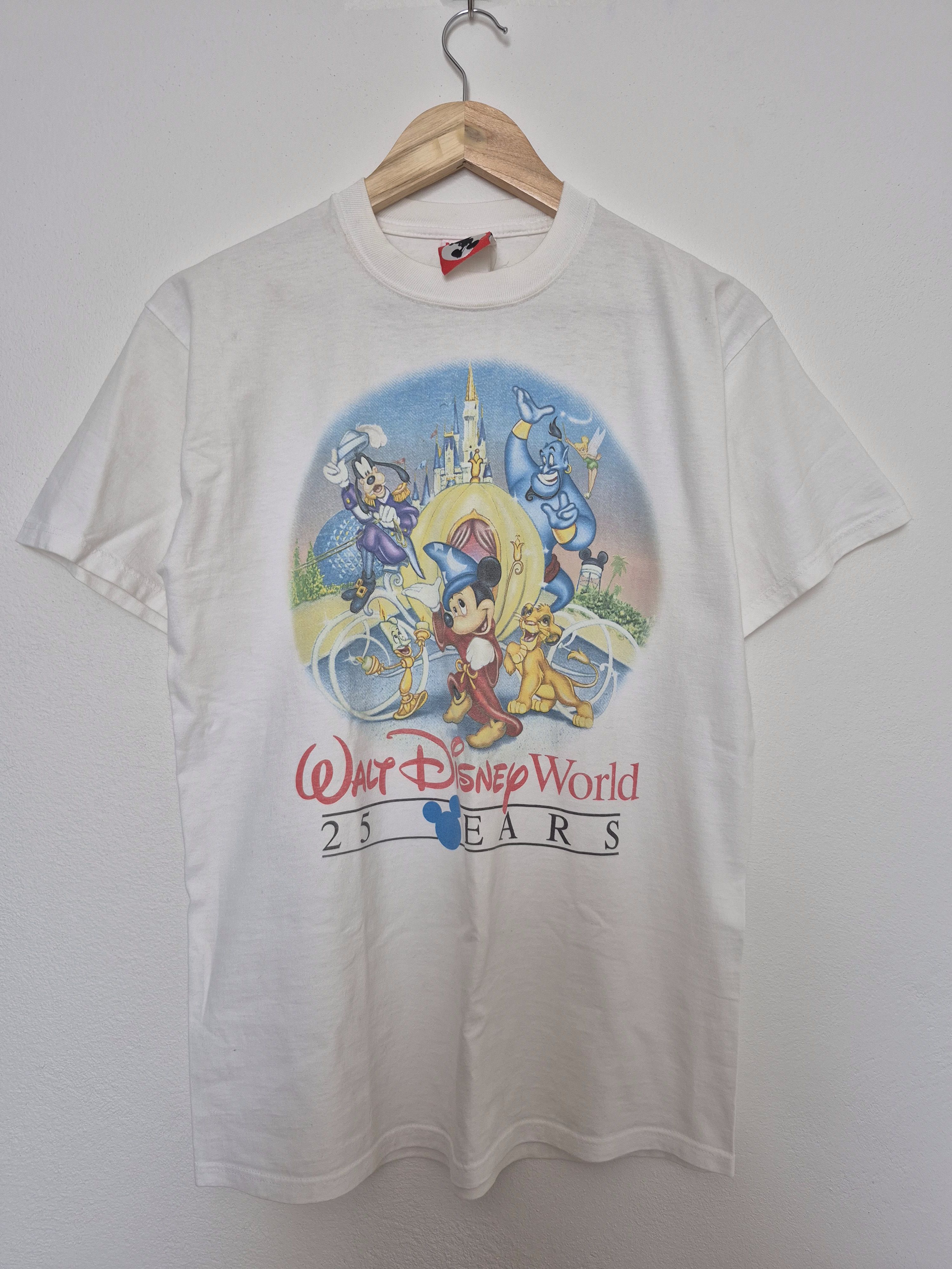 Vintage Vintage 1996 Walt Disney World 25 Years T-Shirt Size US M / EU 48-50 / 2 - 1 Thumbnail