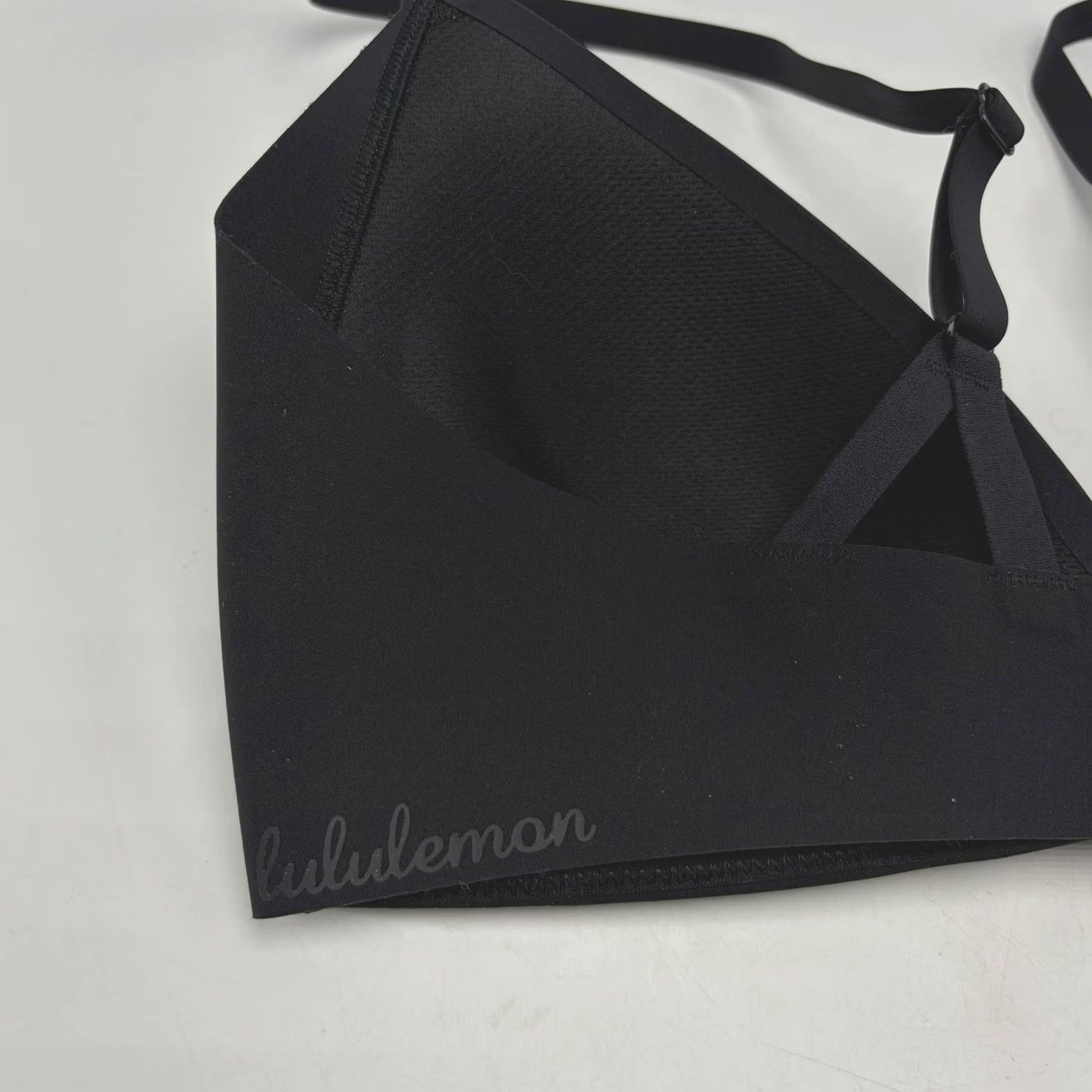 Lululemon Lululemon Take Shape Bra LW2BK9S Black 32C Sports Bra Adjustable Strap Back Closure Wireless Women Shirt Size ONE SIZE - 5 Thumbnail