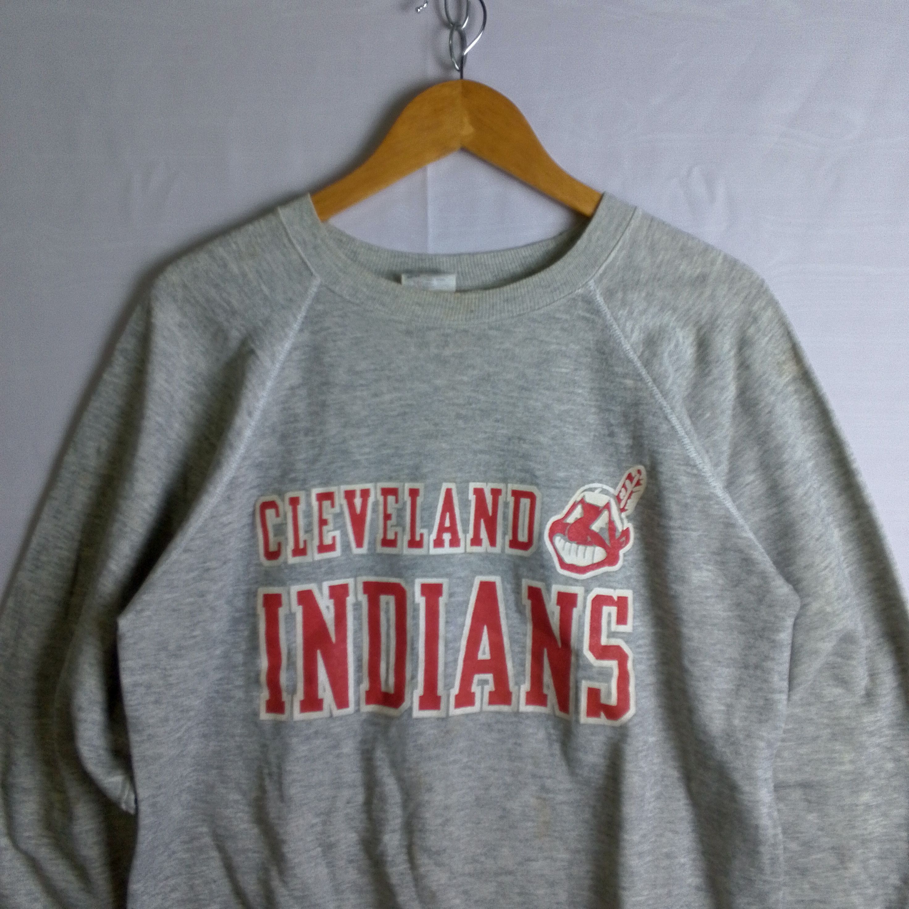 Vintage Vintage Cleveland Indians Distressed Sweatshirt Size US L / EU 52-54 / 3 - 2 Thumbnail