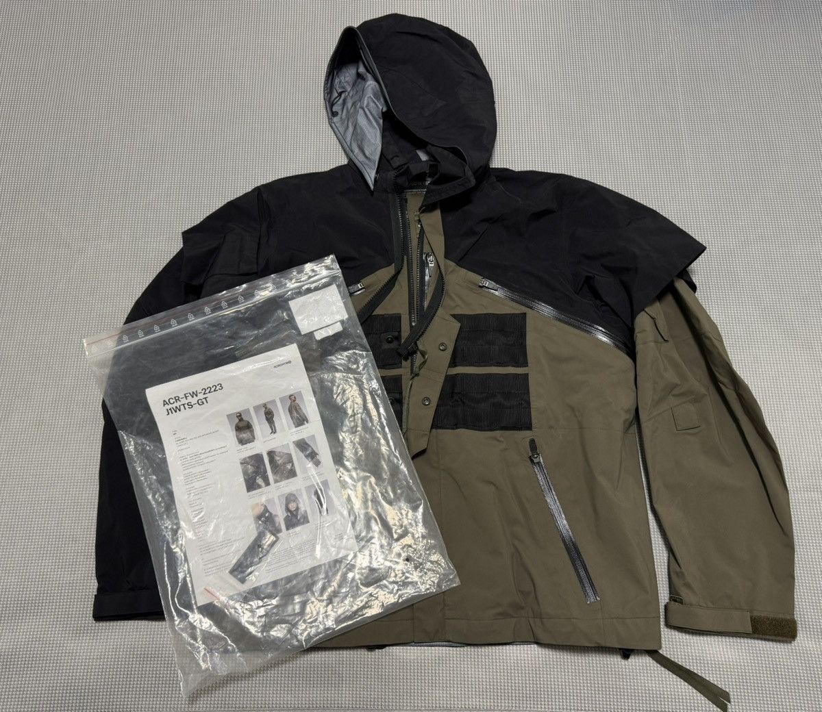 Acronym acronym j1wts-gt raf/blk Size US S / EU 44-46 / 1 - 1 Thumbnail