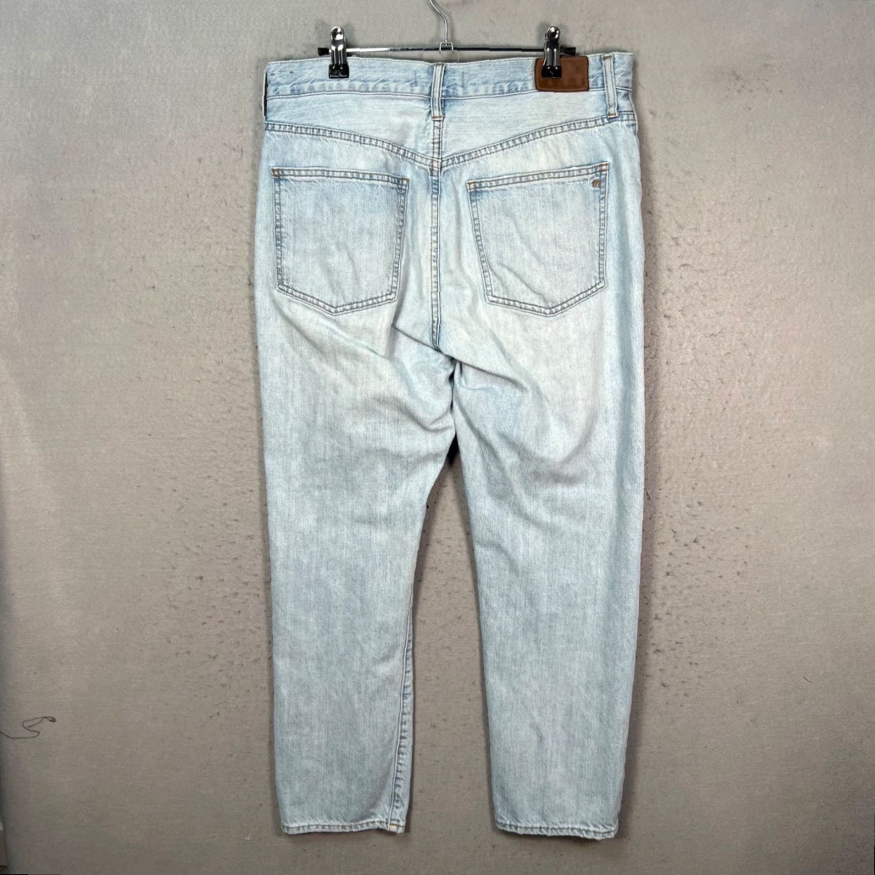 Madewell Madewell Jeans Womens Size 31 Light Wash High-Waisted The Perfect Vintage Blue 5-Pocket Denim Buttons Zip Rise High Straight Jeans Womens Mens Girls Size 24" / US 00 / IT 34 - 2 Thumbnail