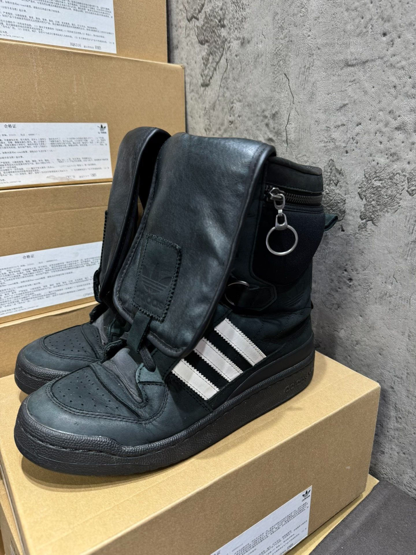 Adidas Adidas Hitop Sneakers 41 Men Size US 8.5 / EU 41-42 - 1 Thumbnail