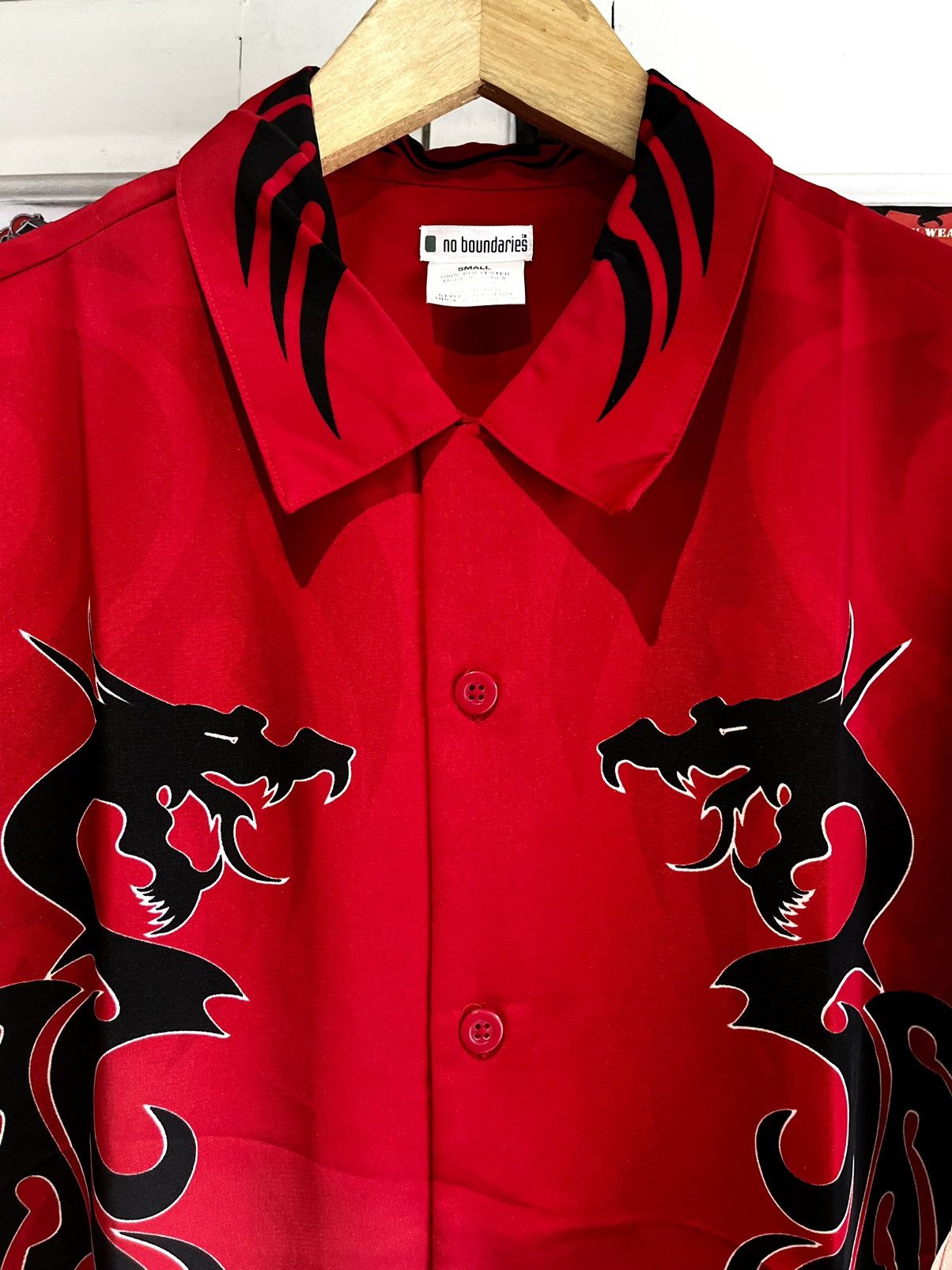 Dragonfly × Grunt Style × JNCO 𝐘2𝐊 𝐍𝐎 𝐁𝐎𝐔𝐍𝐃𝐀𝐑𝐈𝐄𝐒 𝐃𝐑𝐀𝐆𝐎𝐍 𝐅𝐋𝐀𝐌𝐄𝐒 𝐀𝐑𝐓 𝐎𝐏𝐄𝐍 𝐂𝐎𝐋𝐋𝐀𝐑 𝐒𝐇𝐈𝐑𝐓 Size US M / EU 48-50 / 2 - 11 Thumbnail