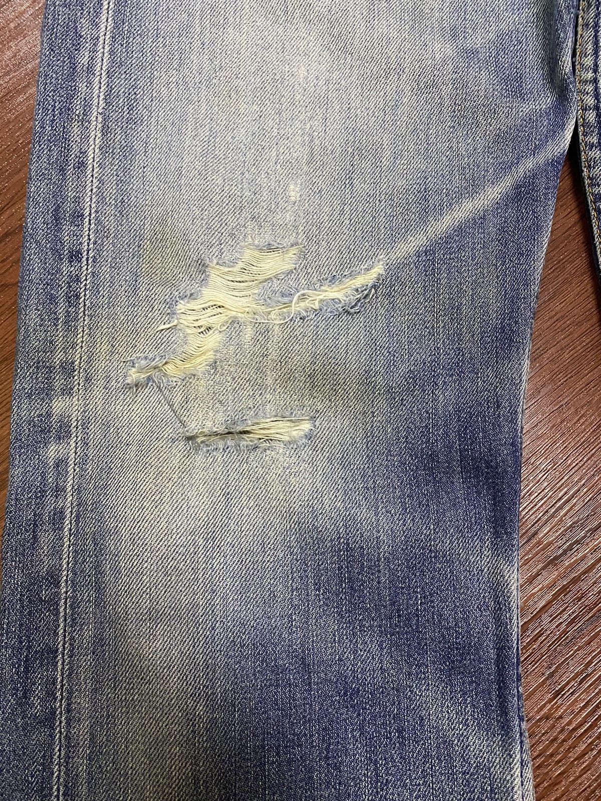 Levi's Vintage Clothing Vintage Levis505 90s Blue Wash Distressed Jeans Size US 34 / EU 50 - 8 Thumbnail