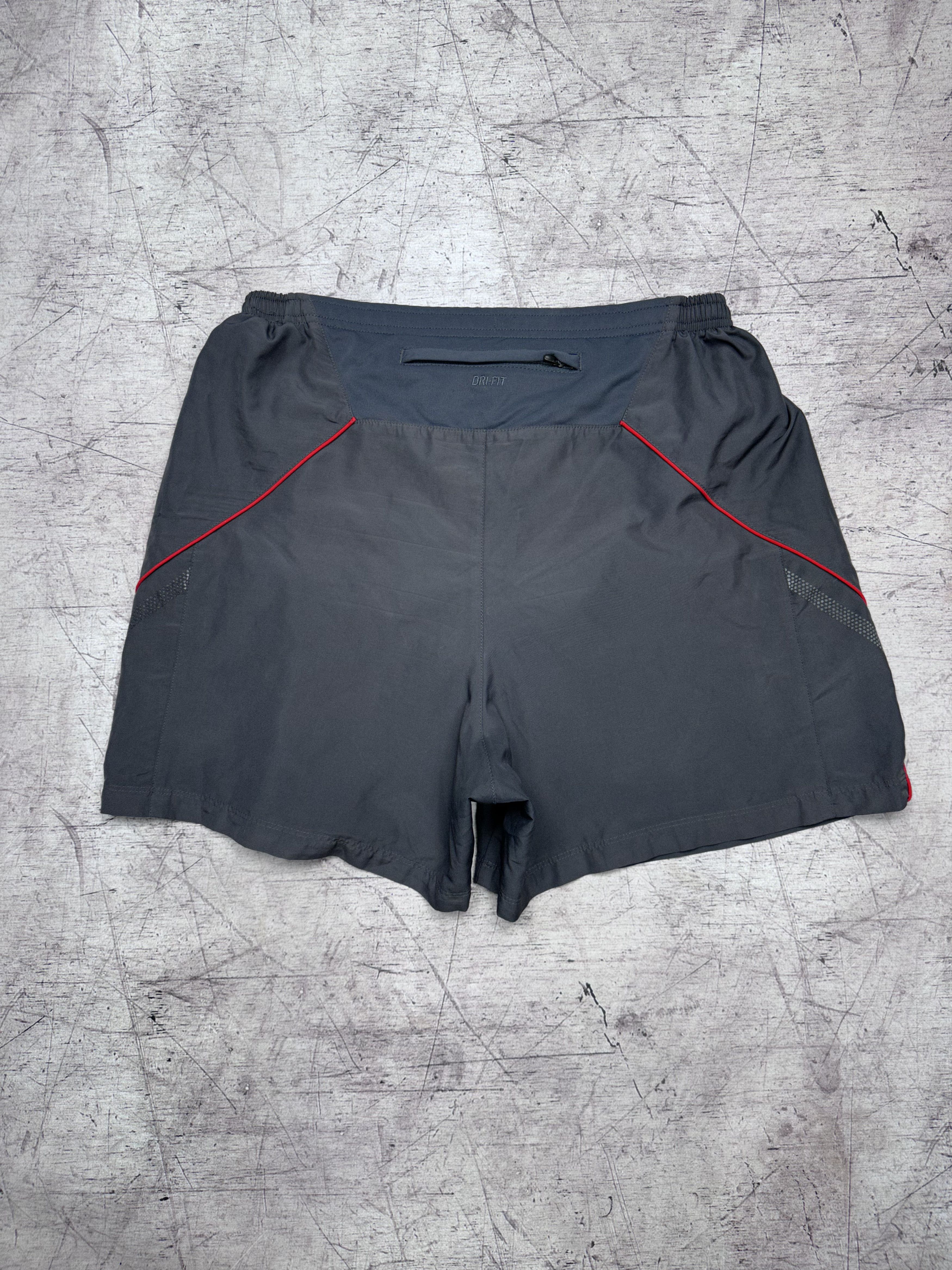 Nike Nike Vintage Mens Nylon Shorts Size US 36 / EU 52 - 7 Thumbnail